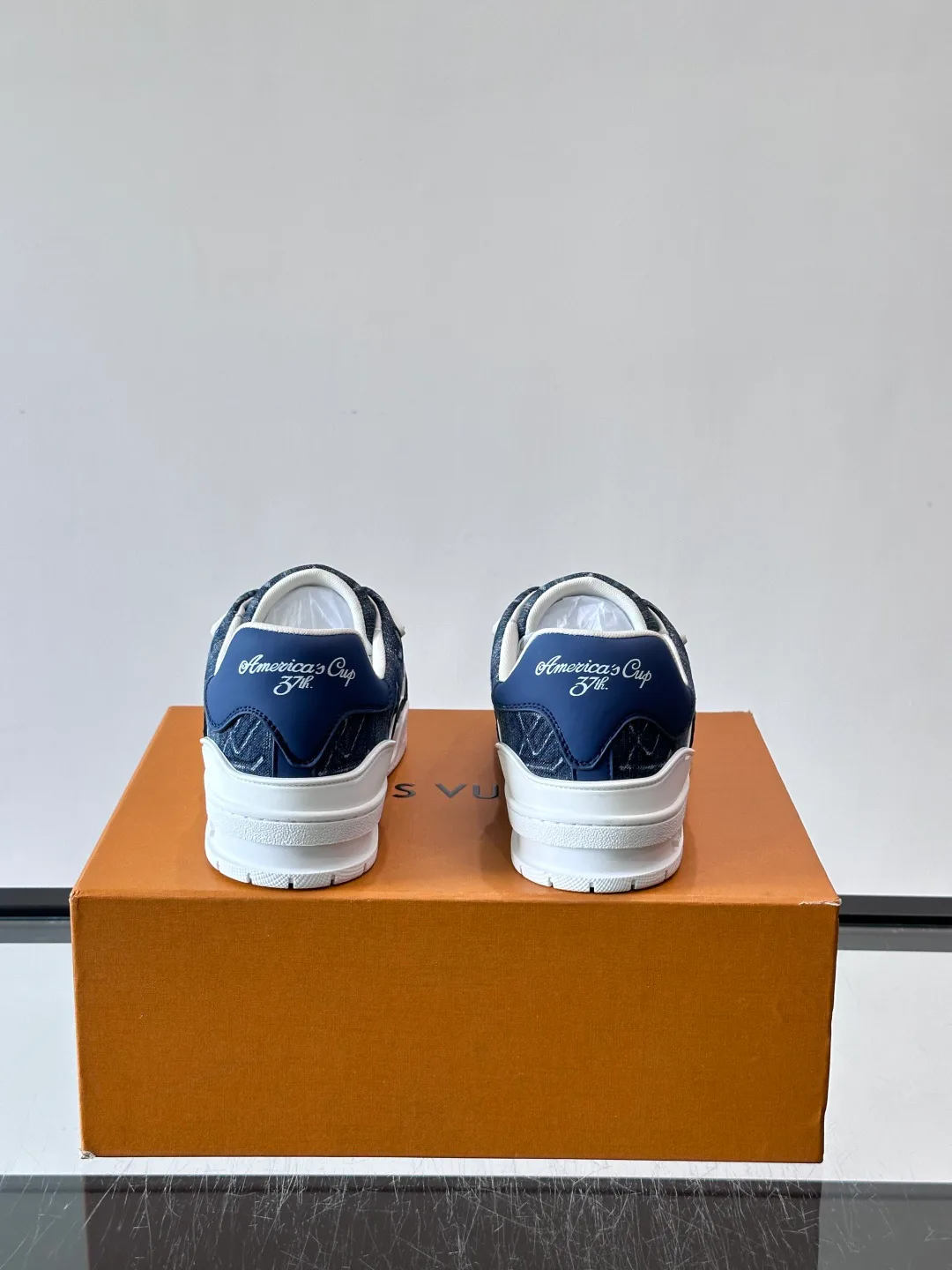 Men's Sneakers LOUIS VUITTON 17466867