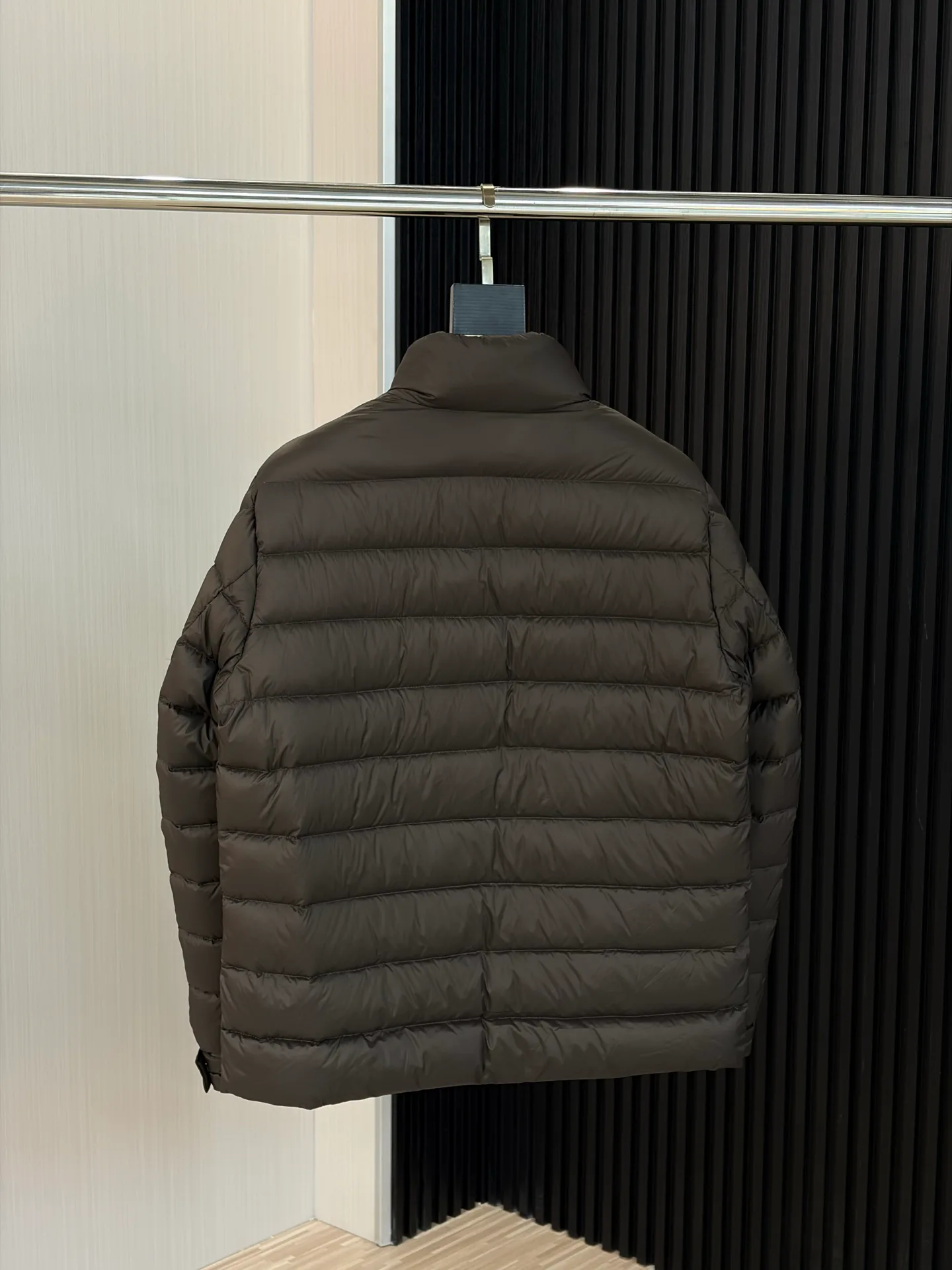 Men's Jackets And Down Jackets MONCLER 18218453