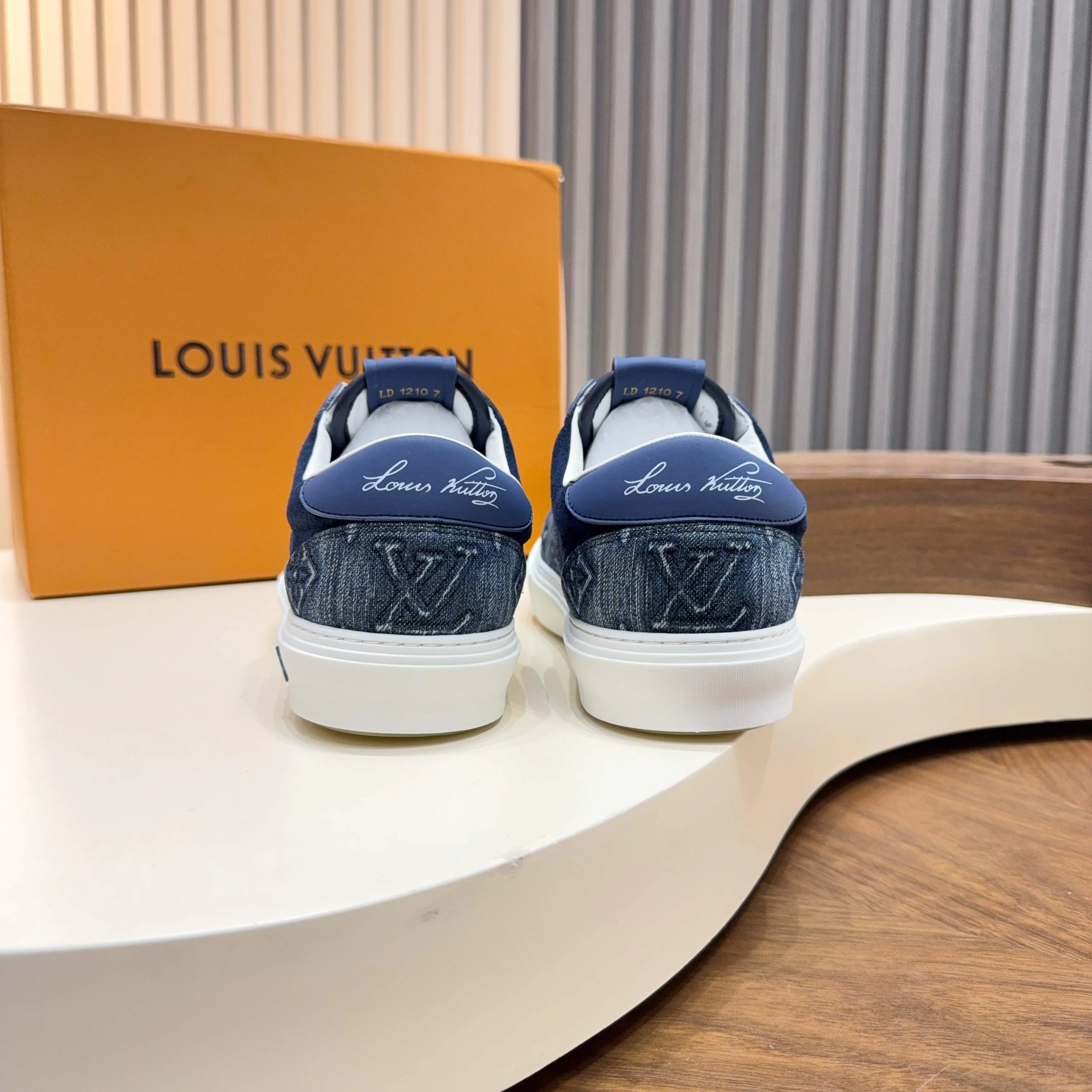 Men's Sneakers LOUIS VUITTON 17921395
