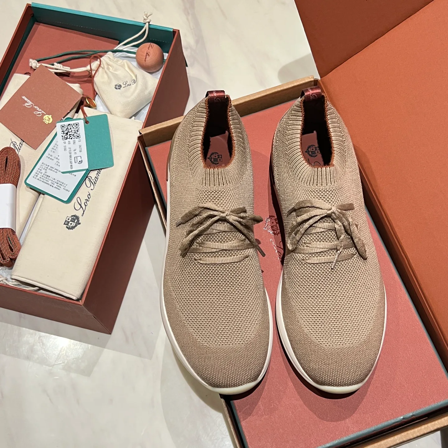 Men's Sneakers LORO PIANA 18194123