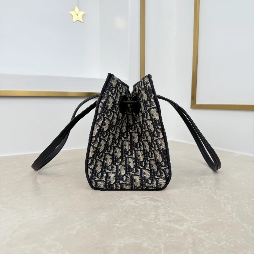 Классические Сумки Женские Christian Dior 18573848