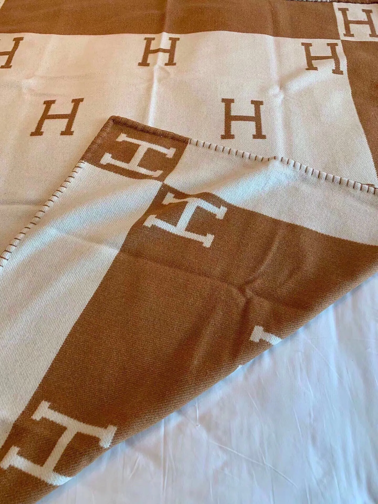 Textiles HERMES 18002675