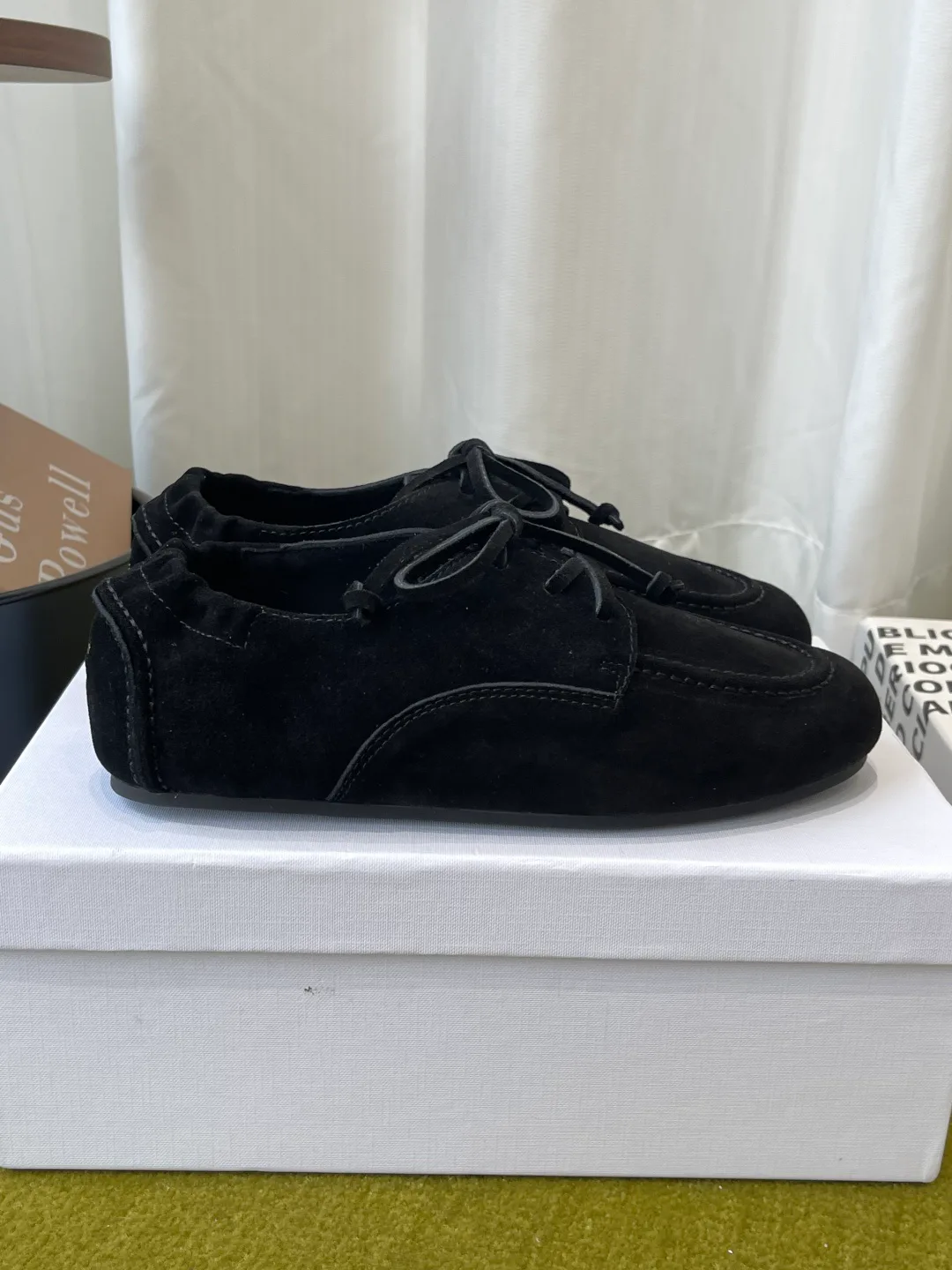 Women's Loafers And Moccasins CELINE 17701361