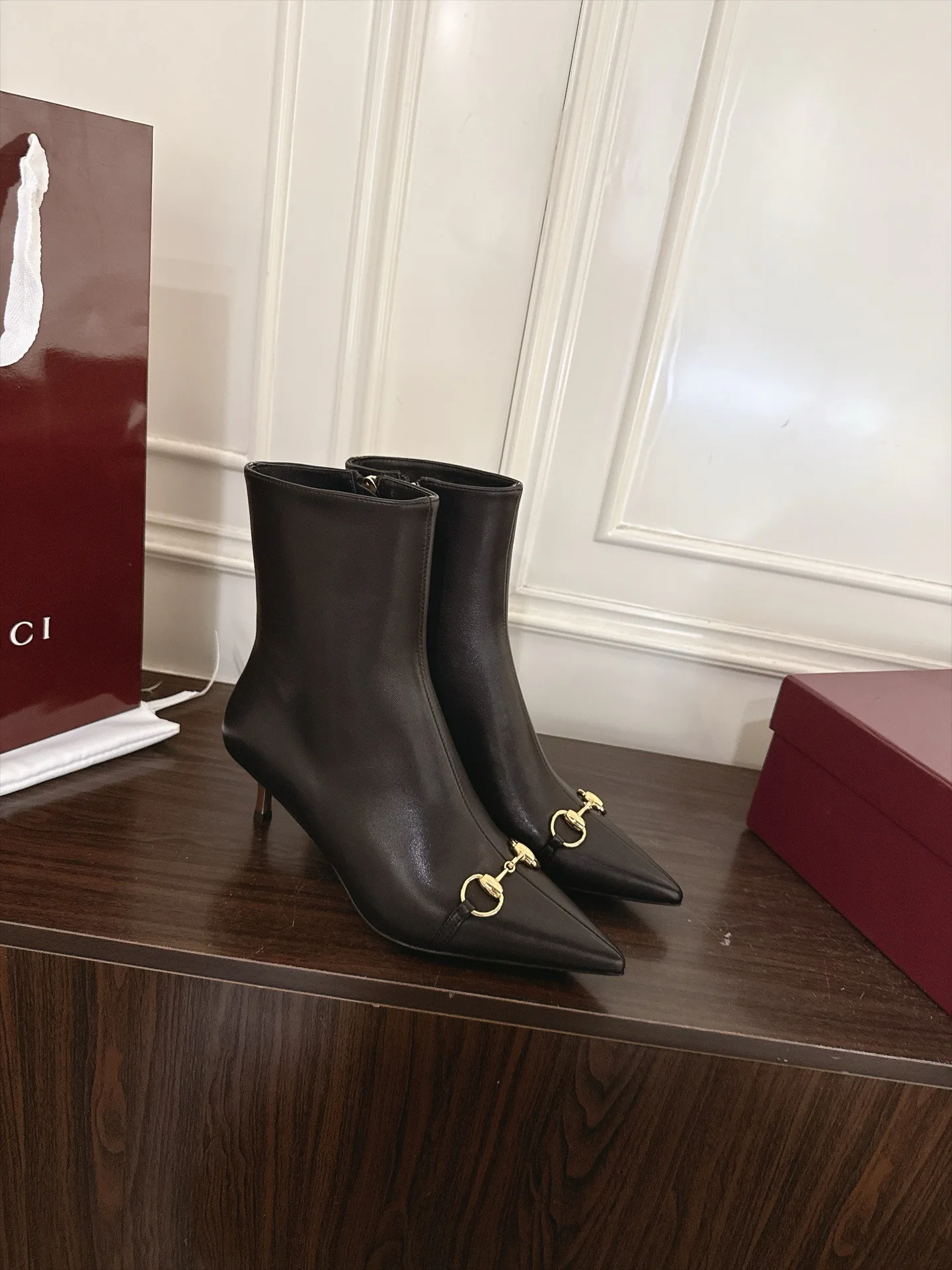 Women's Booties GUCCI 18143123