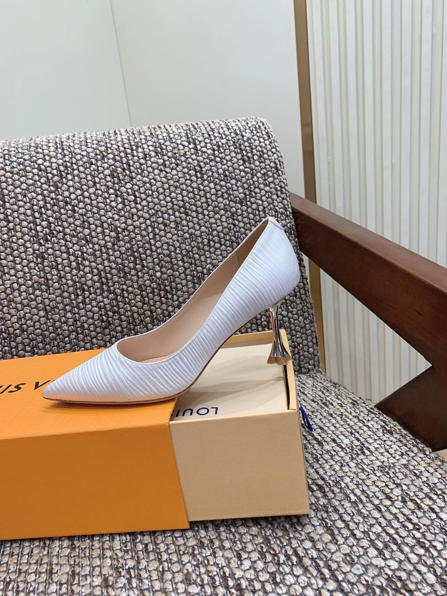 Women's Heels LOUIS VUITTON 18365655