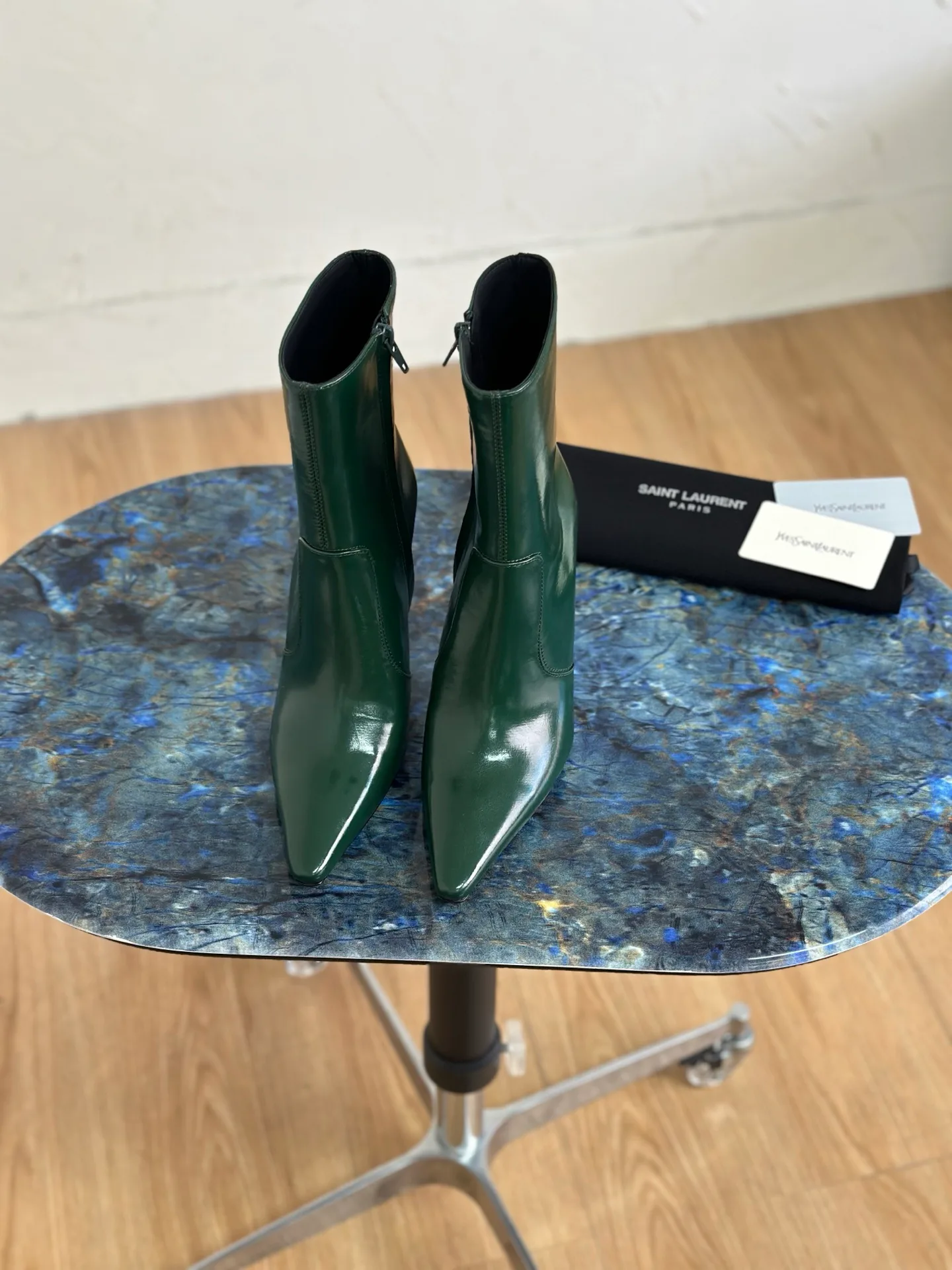 Women's Booties SAINT LAURENT 17918131