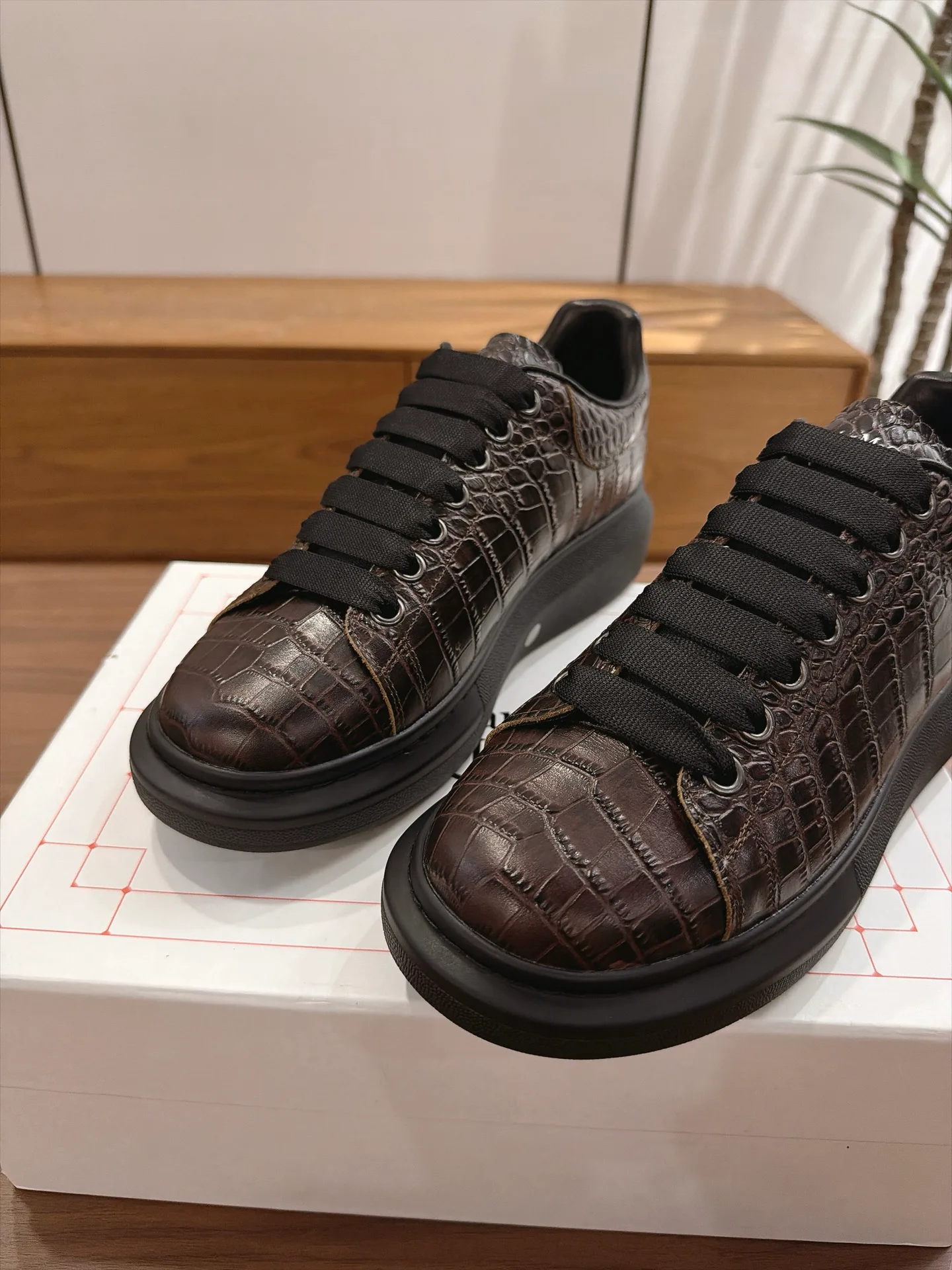 Women's Sneakers ALEXANDER MCQUEEN 18159796