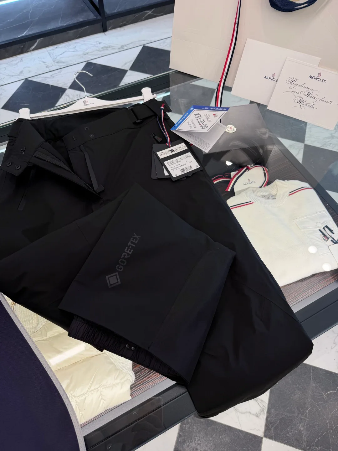 Women's Trousers MONCLER 18133616