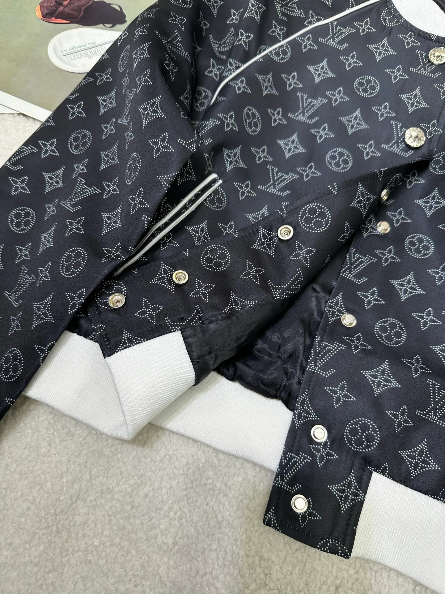 Women's Jackets And Down Jackets LOUIS VUITTON 18396732