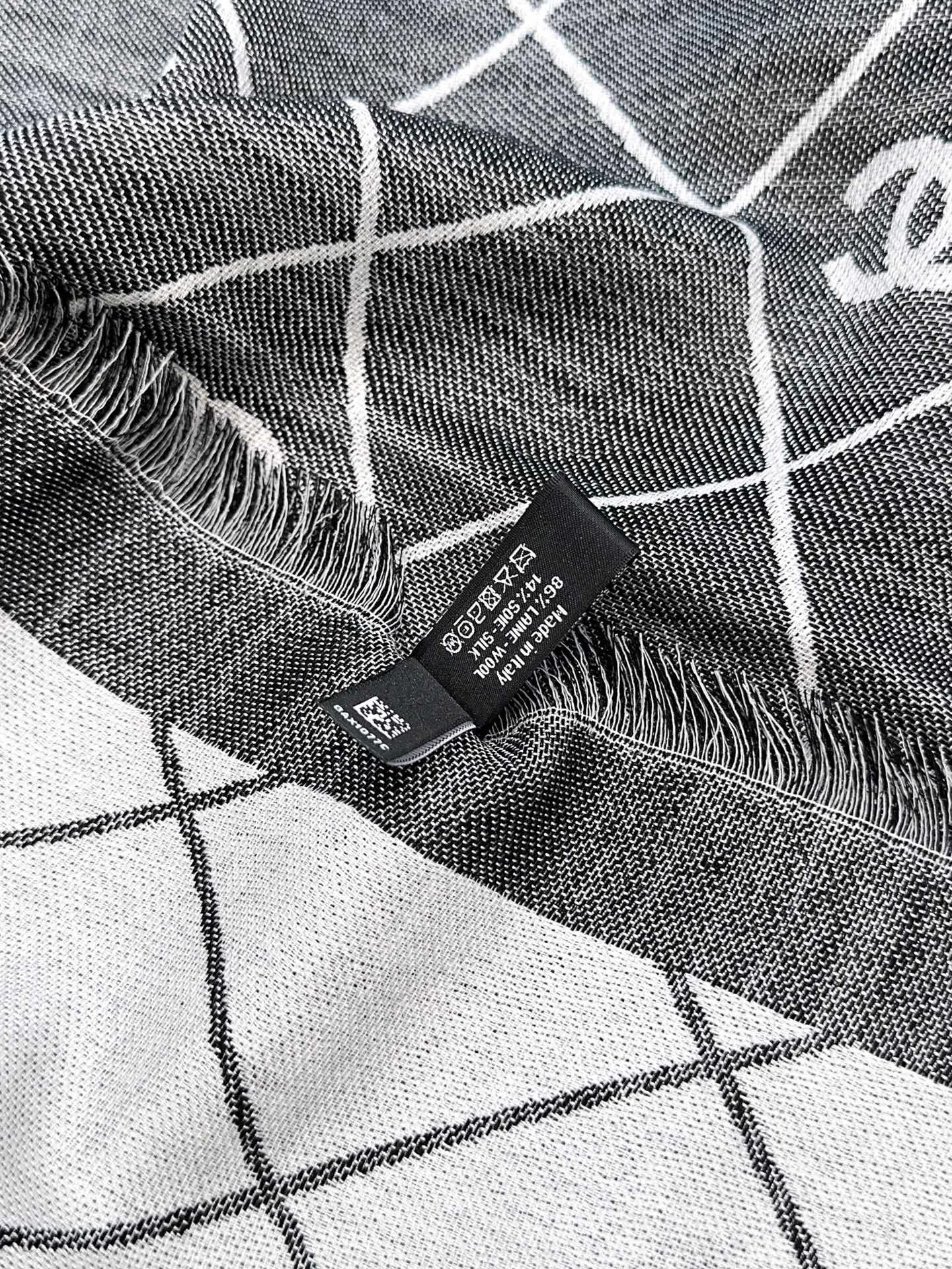 Scarves CHANEL 18401201