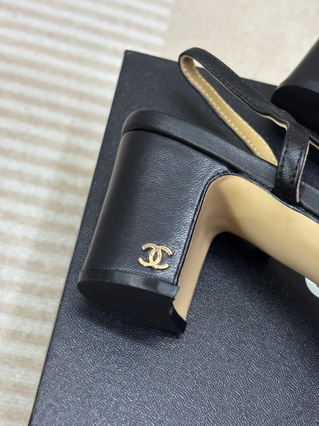 Women's Open-Toe Sandals CHANEL 17609819