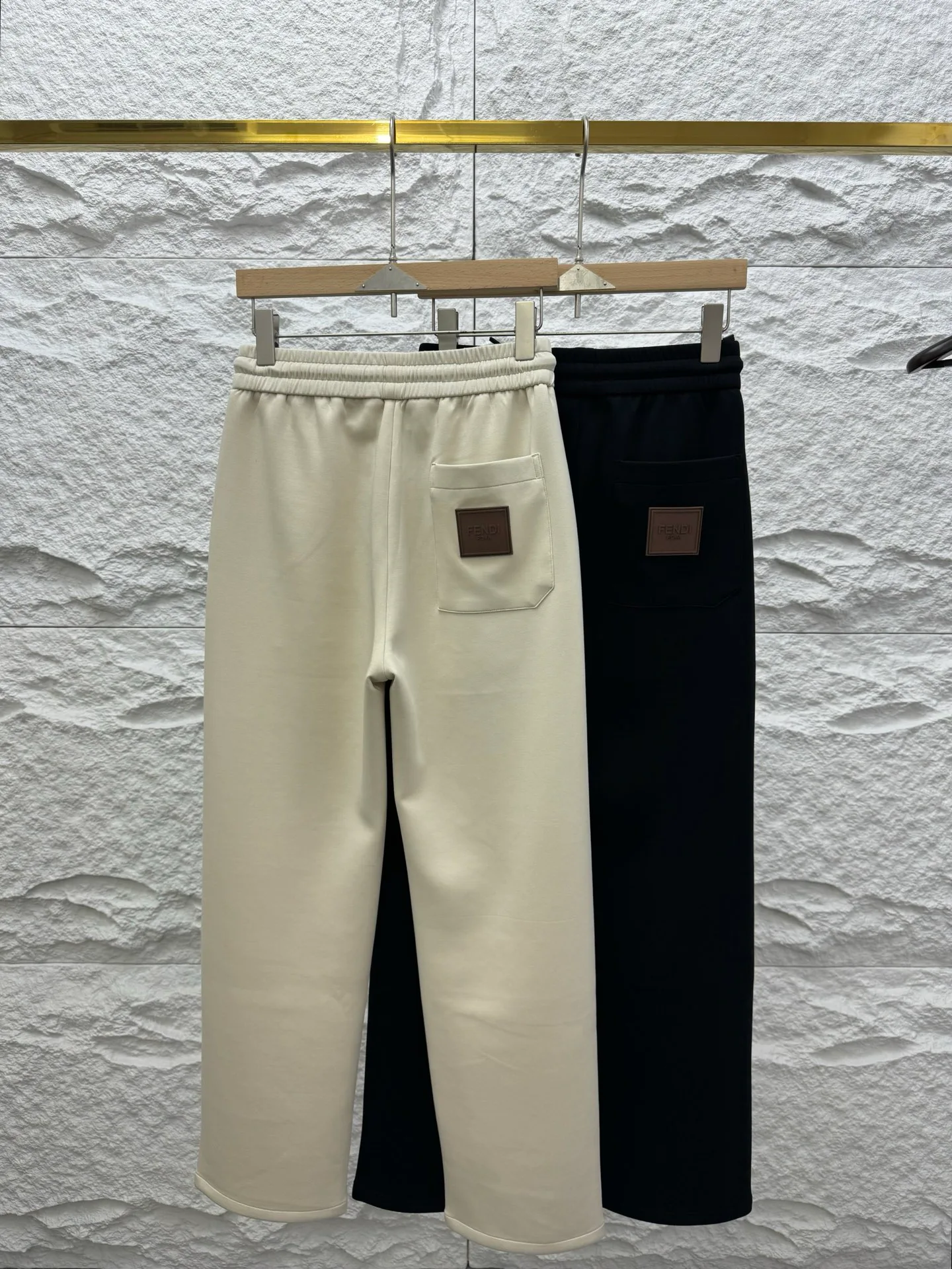 Women's Trousers FENDI 18140727