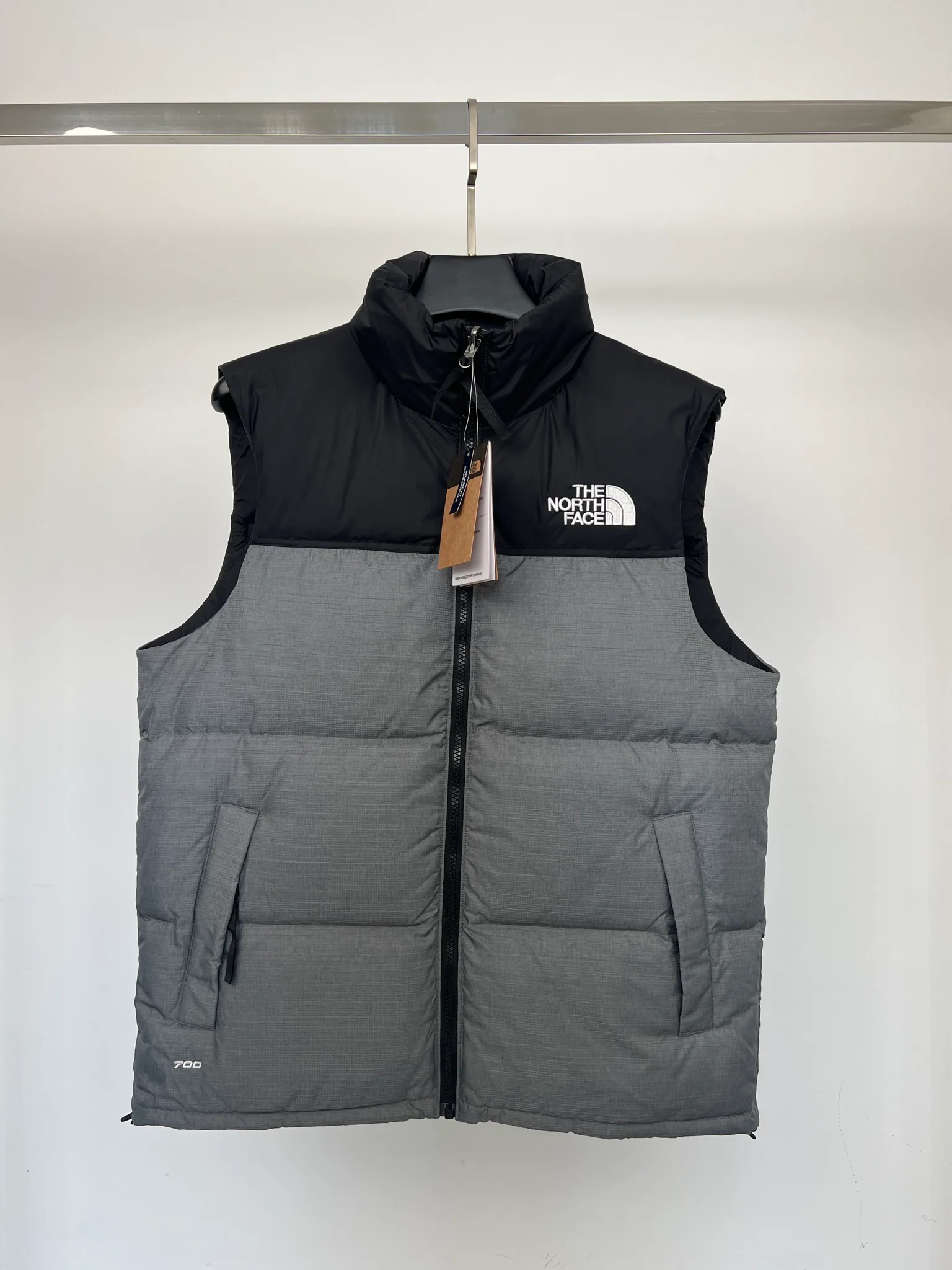 Women's Vests THE NORTH FACE 18416028