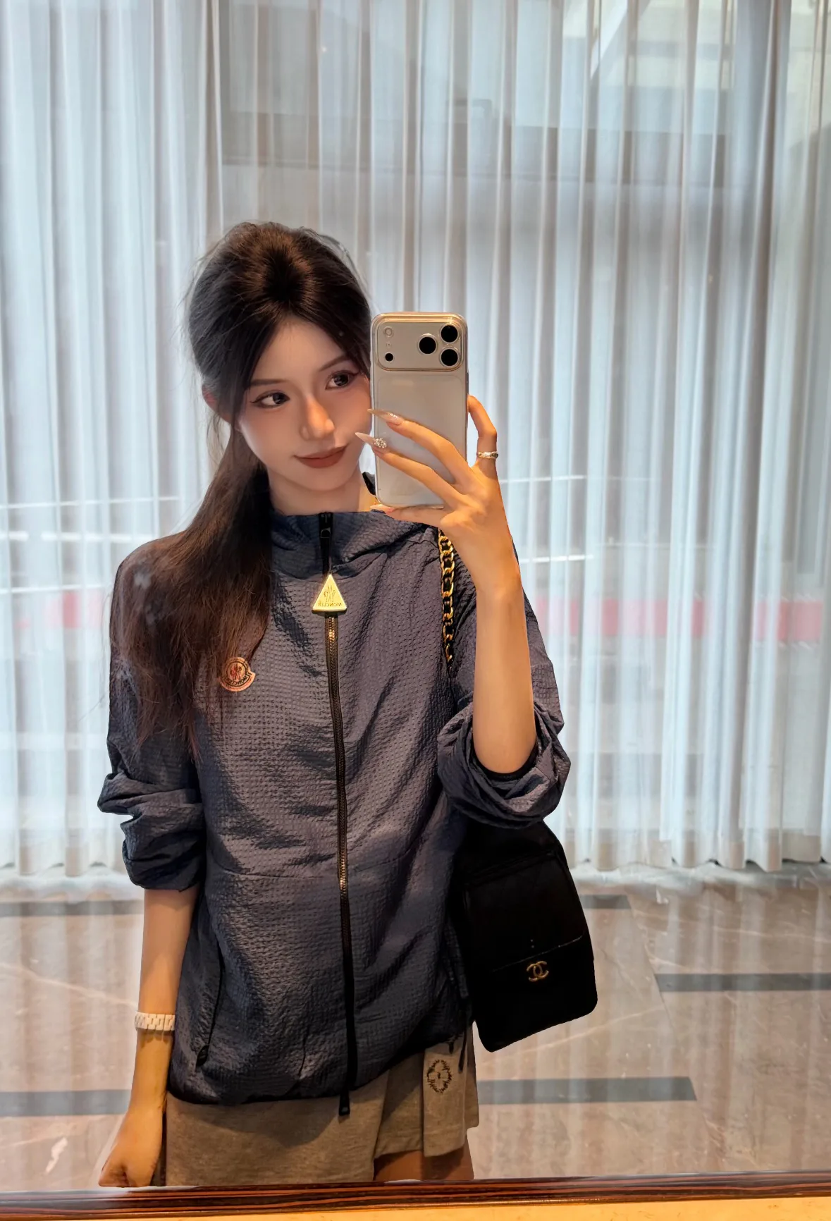 Women's Jackets And Down Jackets MONCLER 17567581