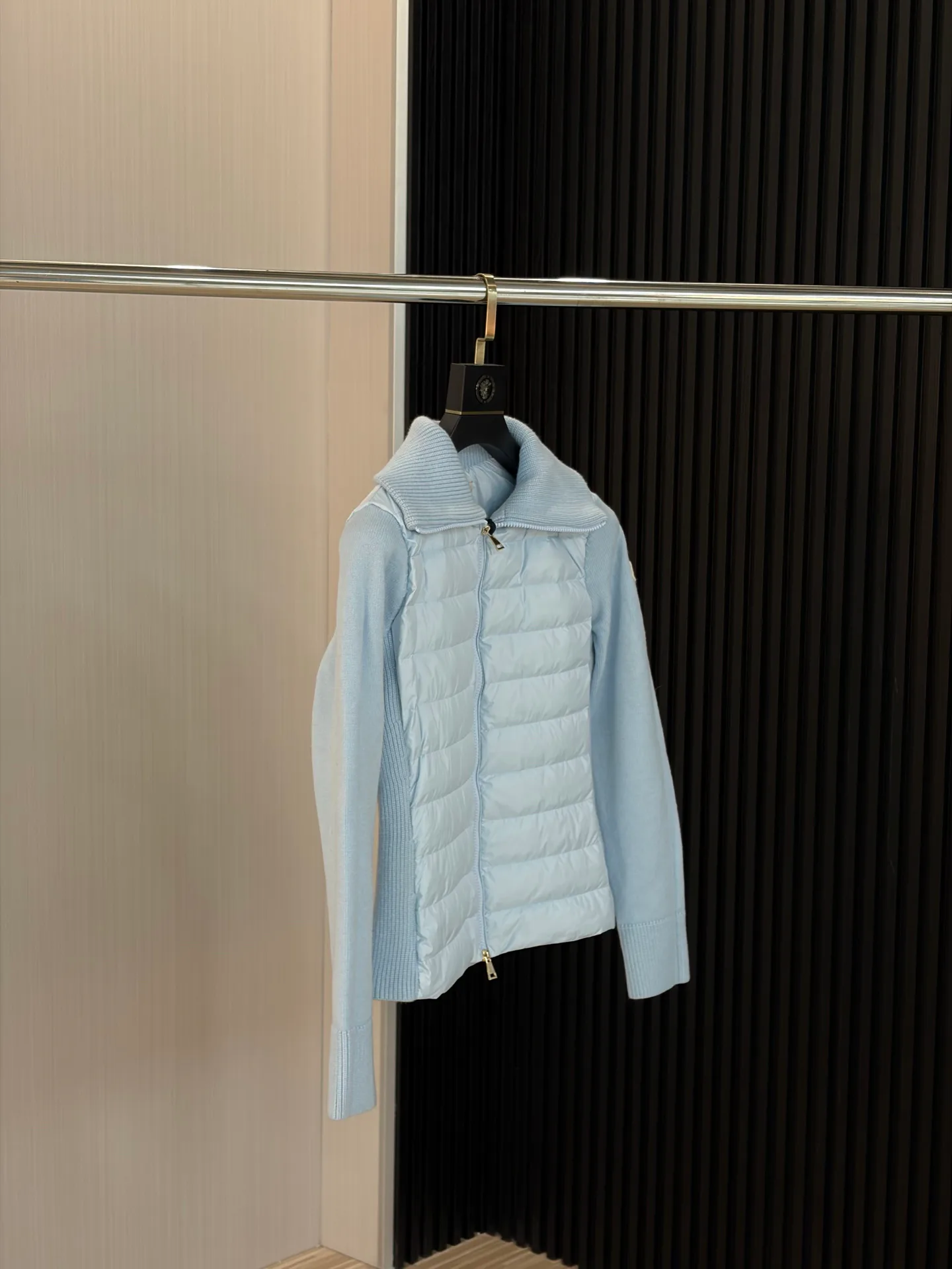 Men's Jackets And Down Jackets MONCLER 18532391