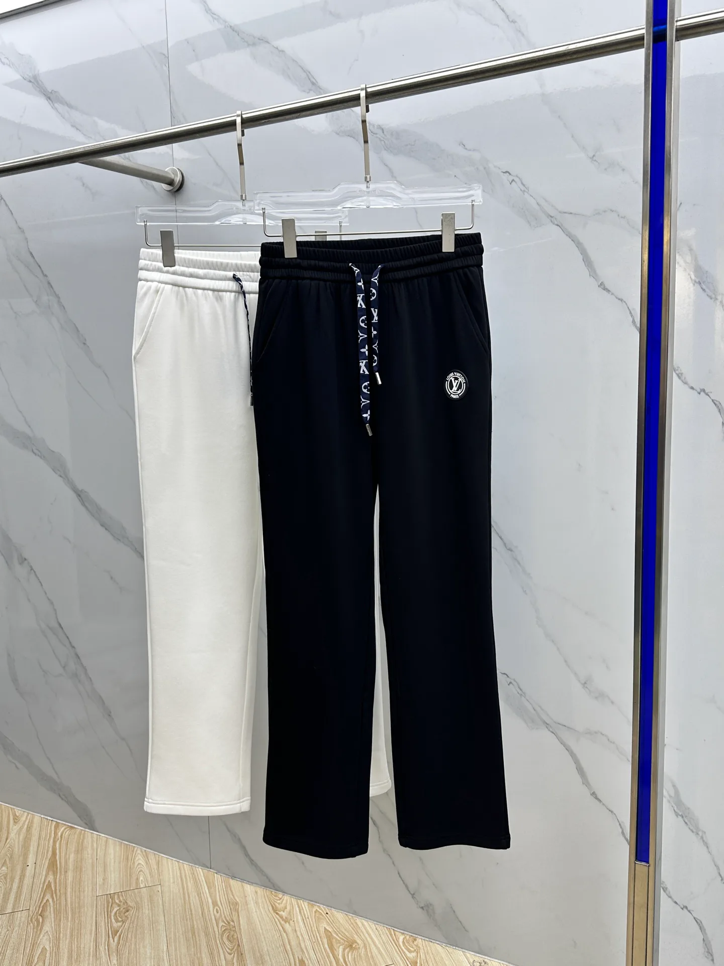 Men's Trousers LOUIS VUITTON 18246694