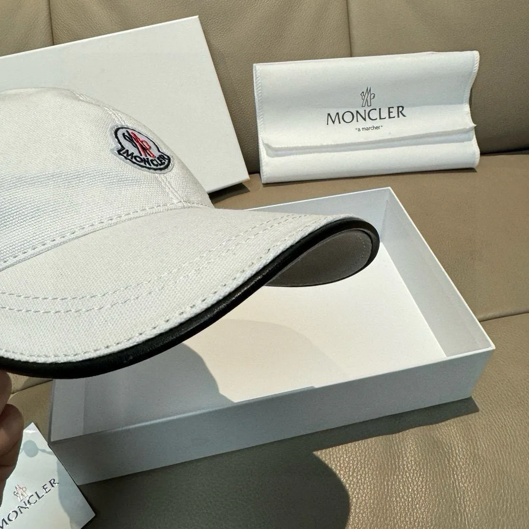 Hats MONCLER 17604849