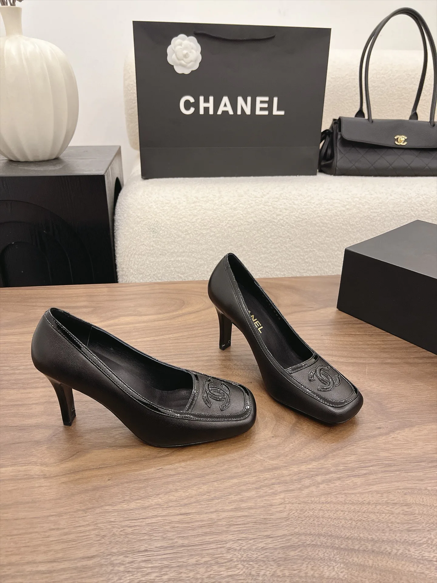 Women's Heels CHANEL 17802882