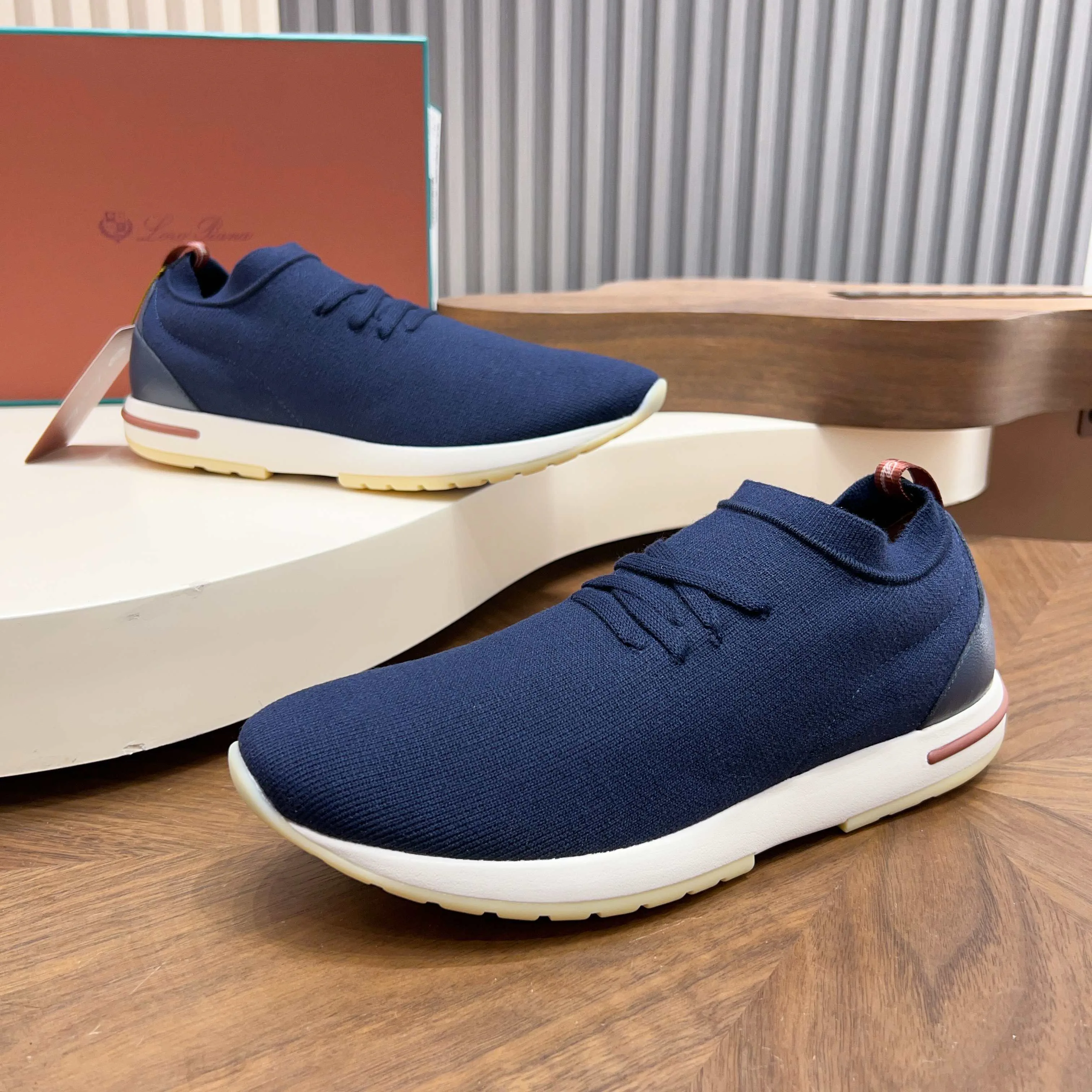 Men's Sneakers LORO PIANA 18250743