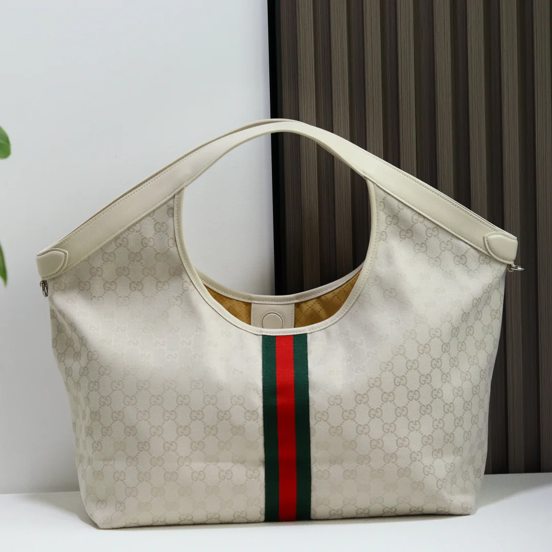 Women's Classic Handbags GUCCI 18262400