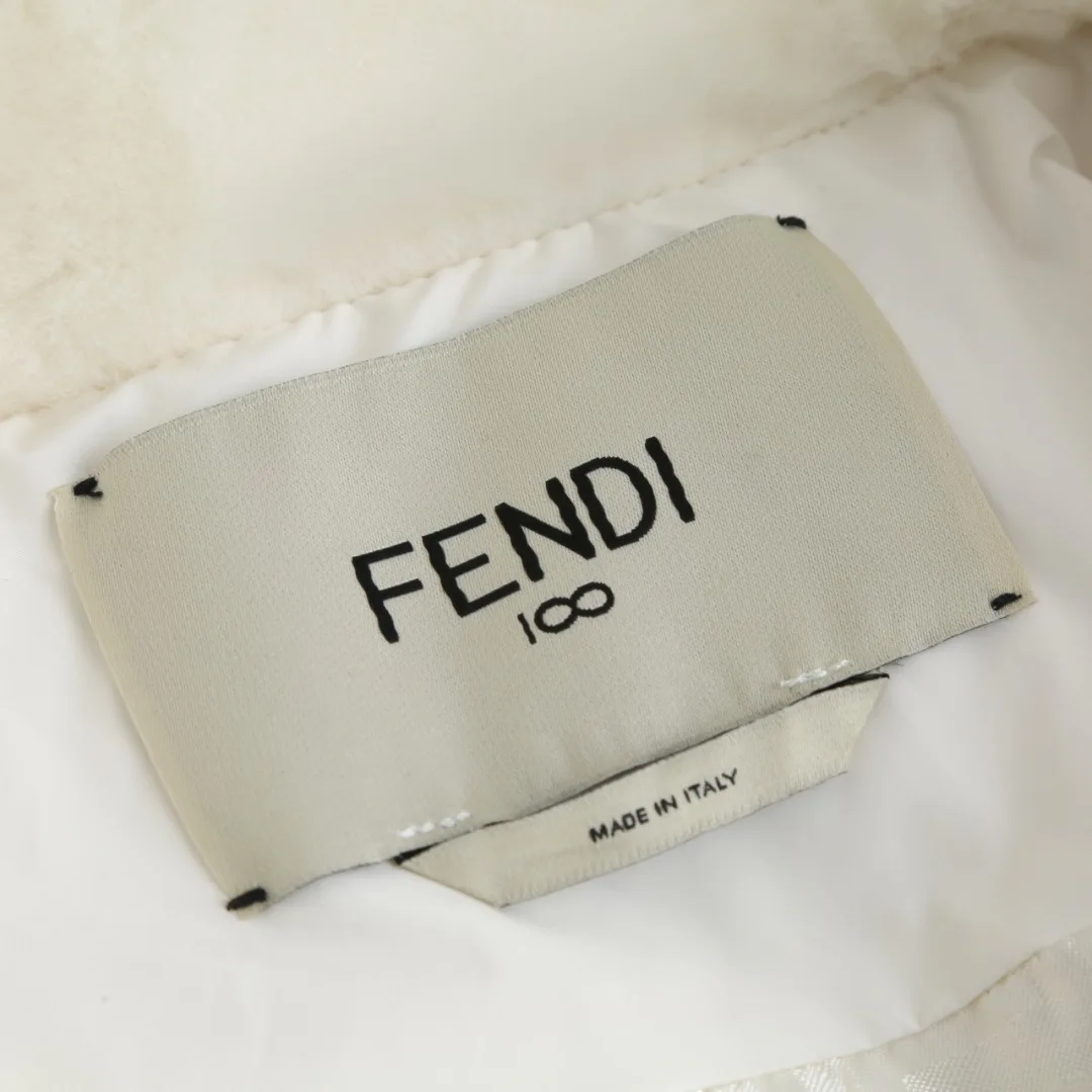 Women's Jackets And Down Jackets FENDI 18022542