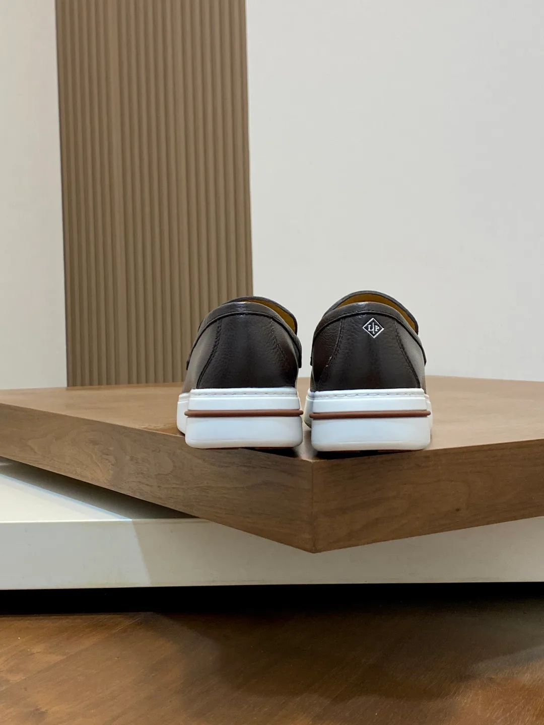 Men's Loafers And Dress Shoes LORO PIANA 18079010