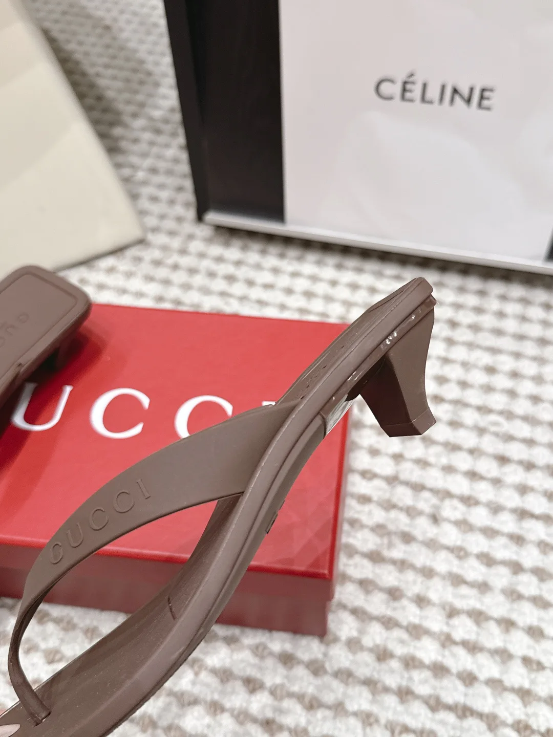 Women's Flip-Flops GUCCI 17657674