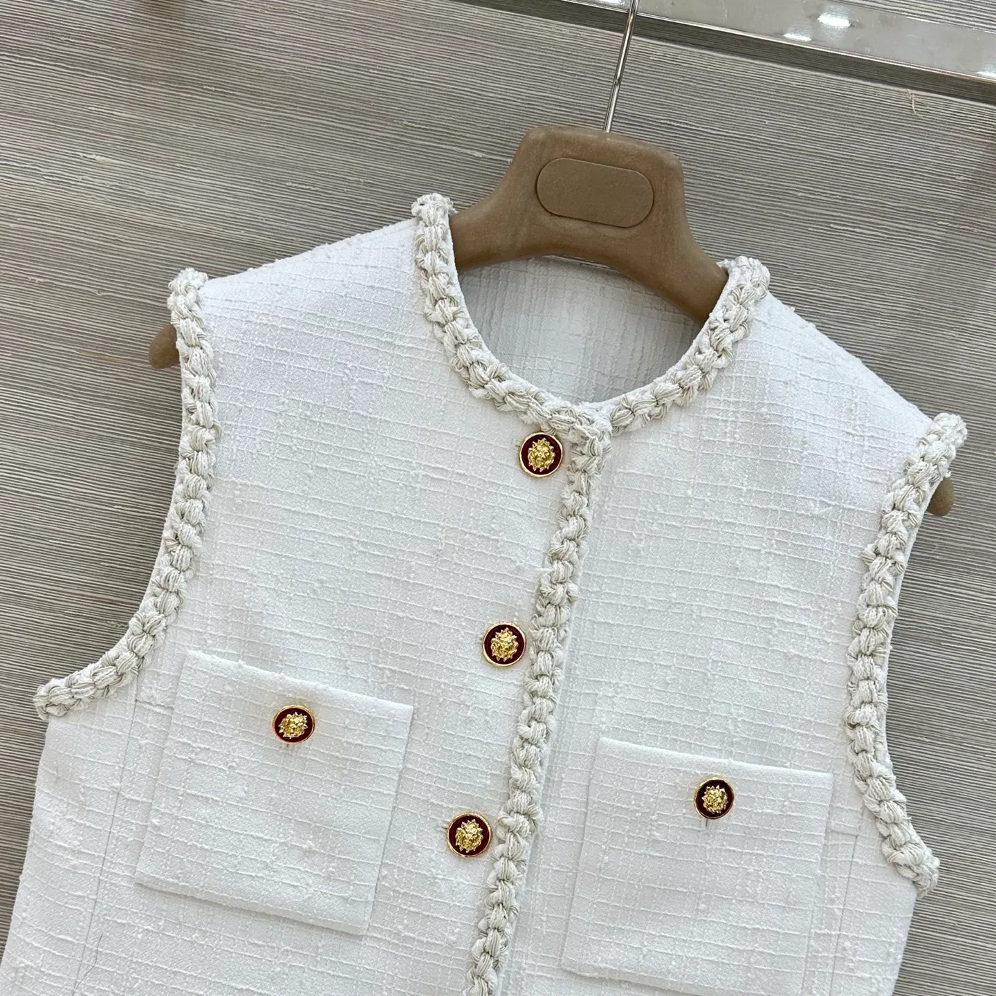 Women's Vests CHANEL 18027444
