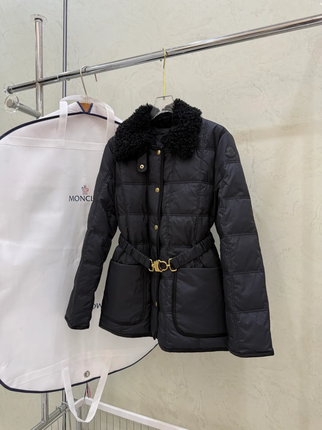 Men's Jackets And Down Jackets MONCLER 17937834