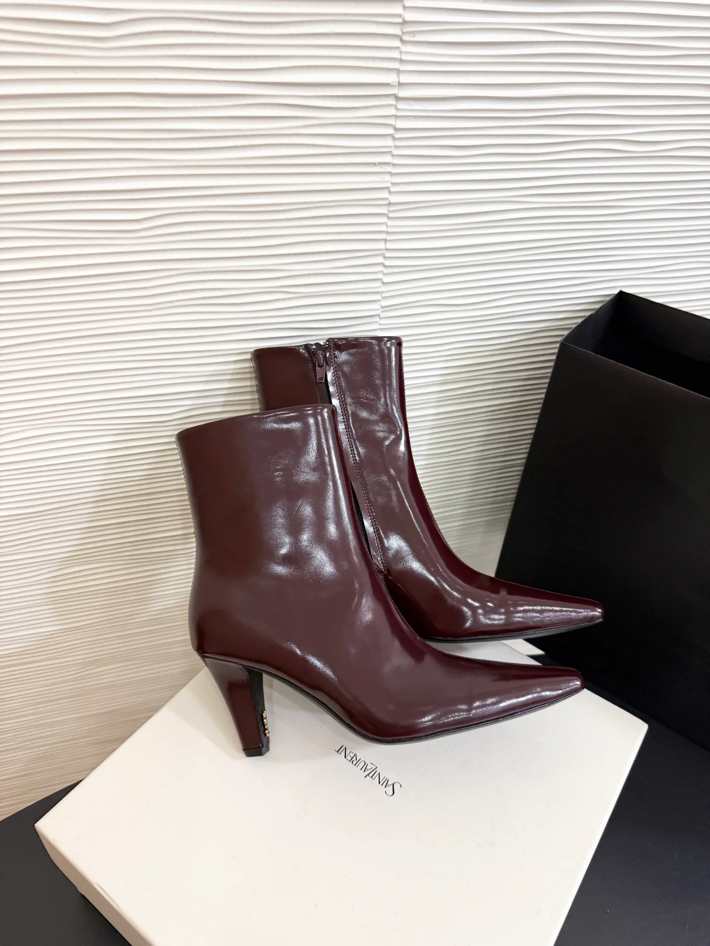 Women's Booties SAINT LAURENT 18071243