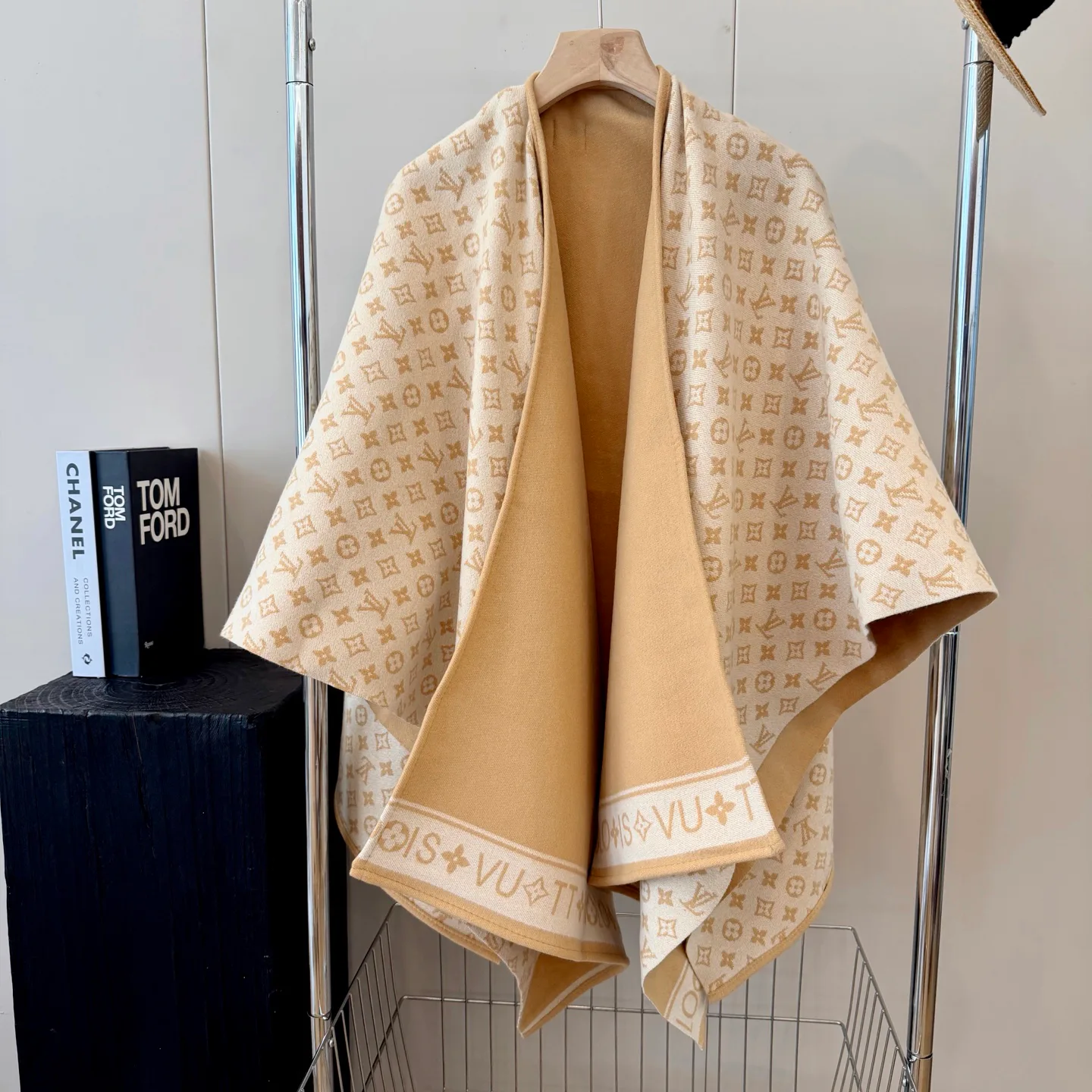 Women's Coats LOUIS VUITTON 18002838