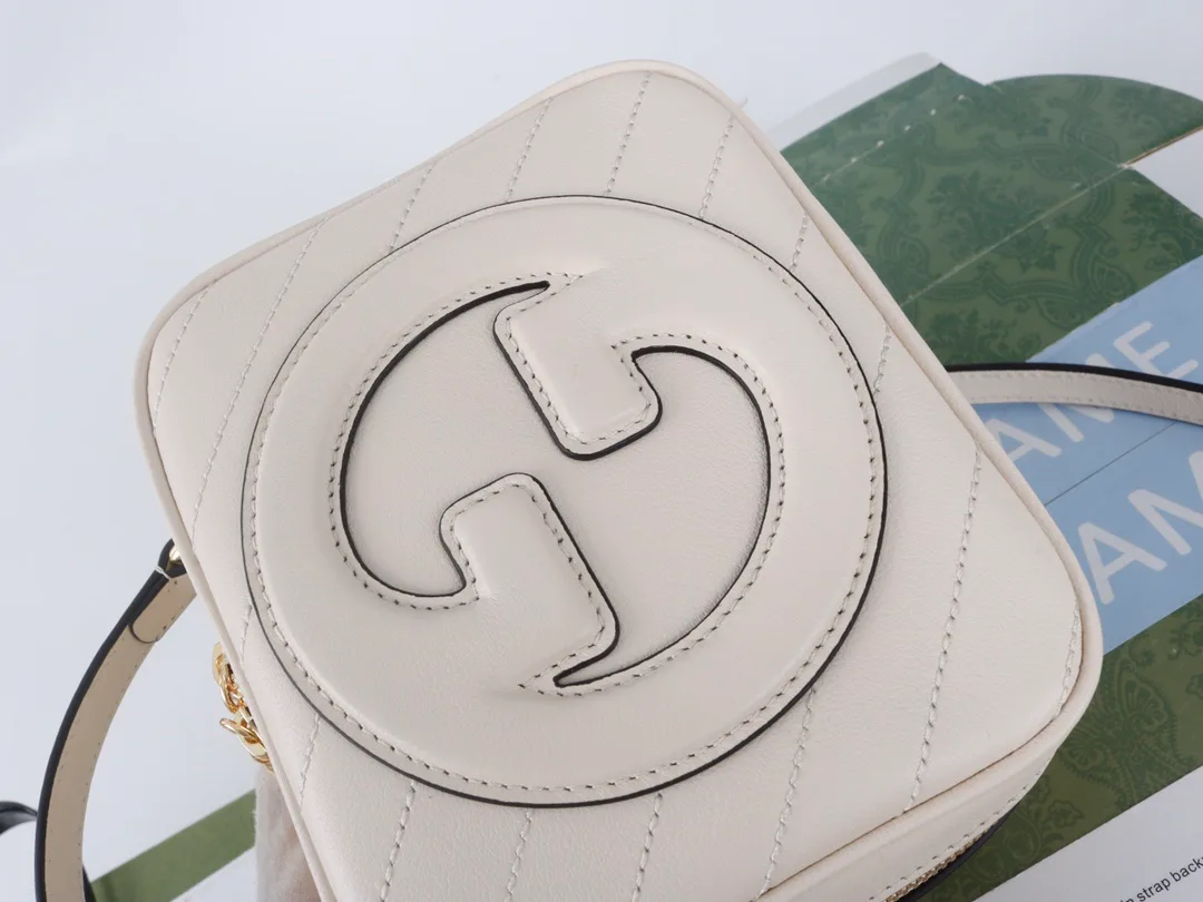 Women's Classic Handbags GUCCI 18005067