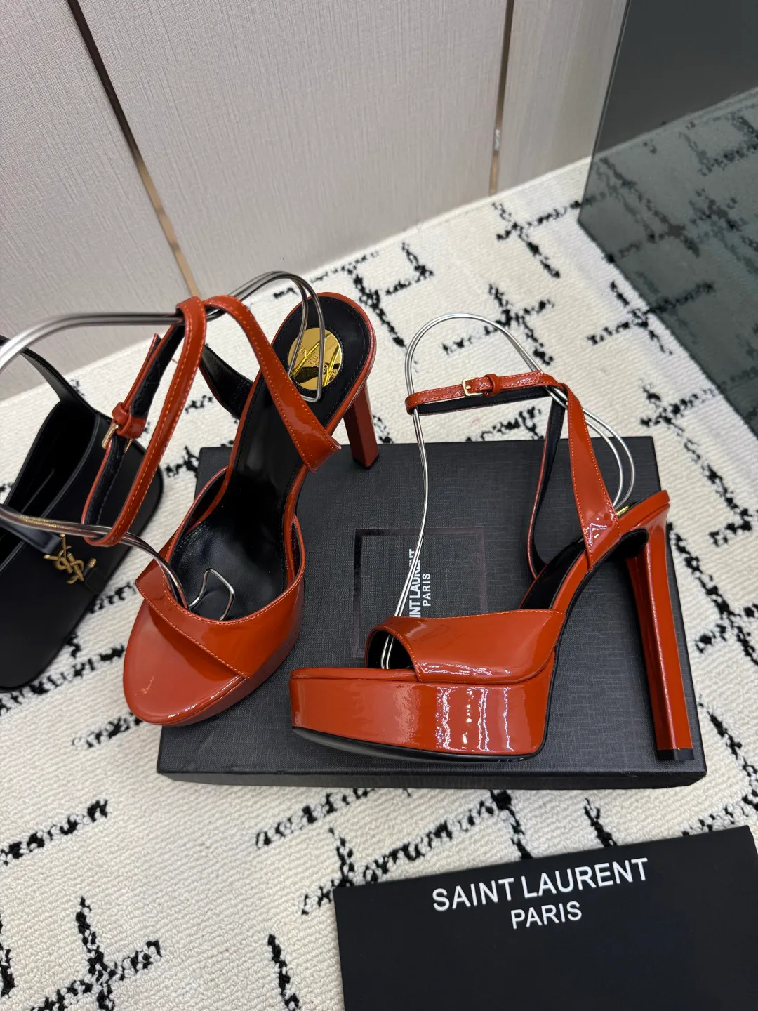 Women's Open-Toe Sandals SAINT LAURENT 18049018