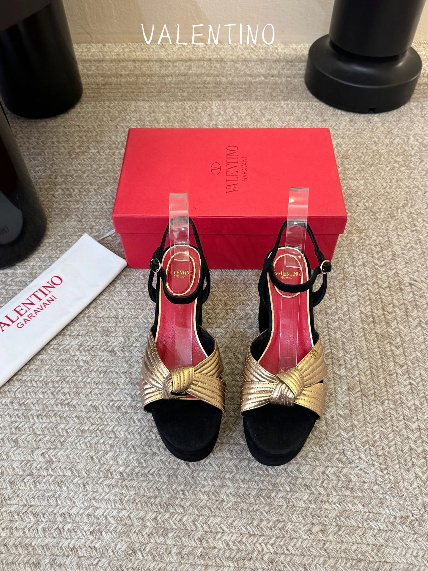 Women's Open-Toe Sandals VALENTINO 17396963