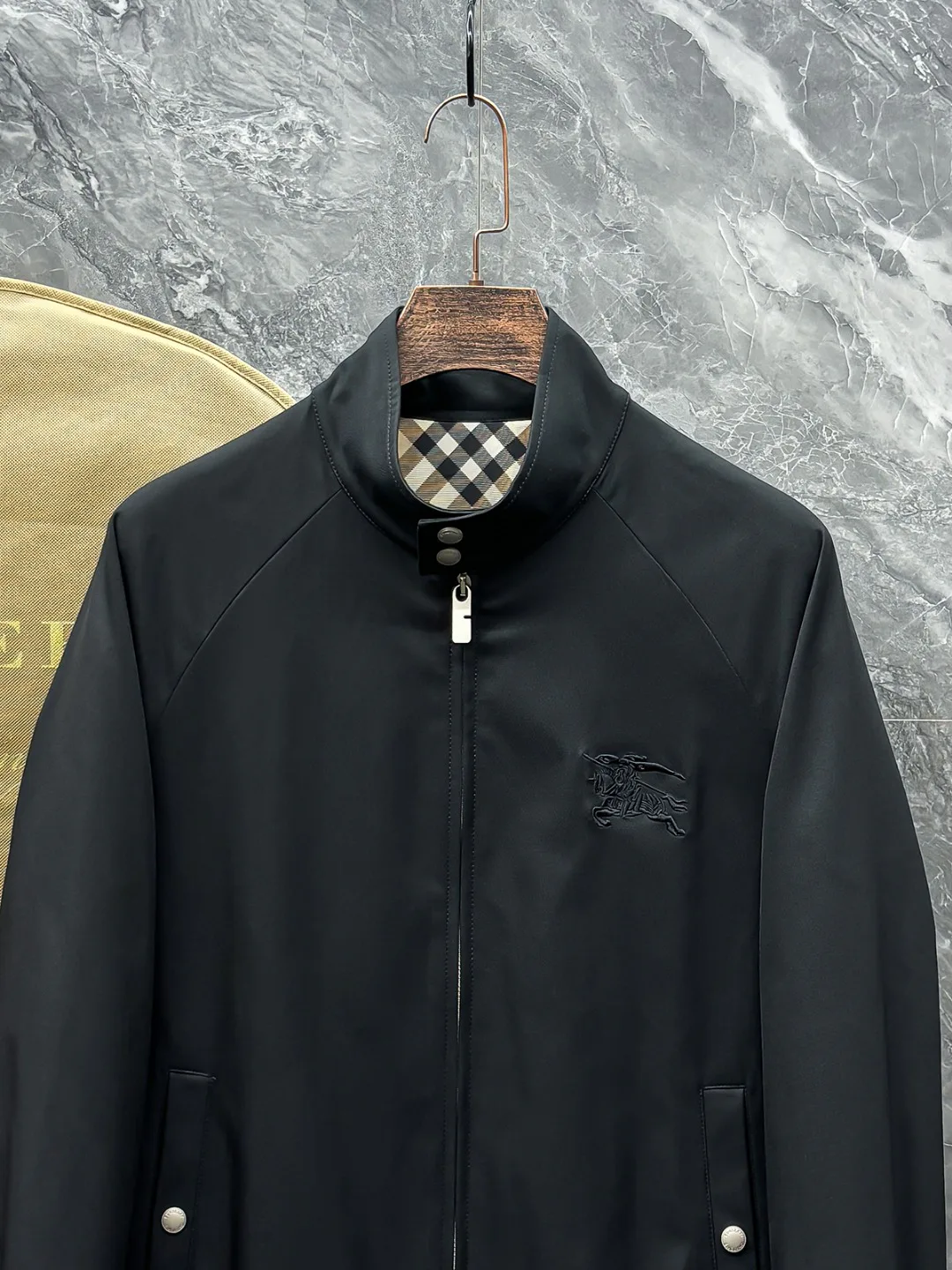 Куртки И Пуховики Женские Burberry 18561022