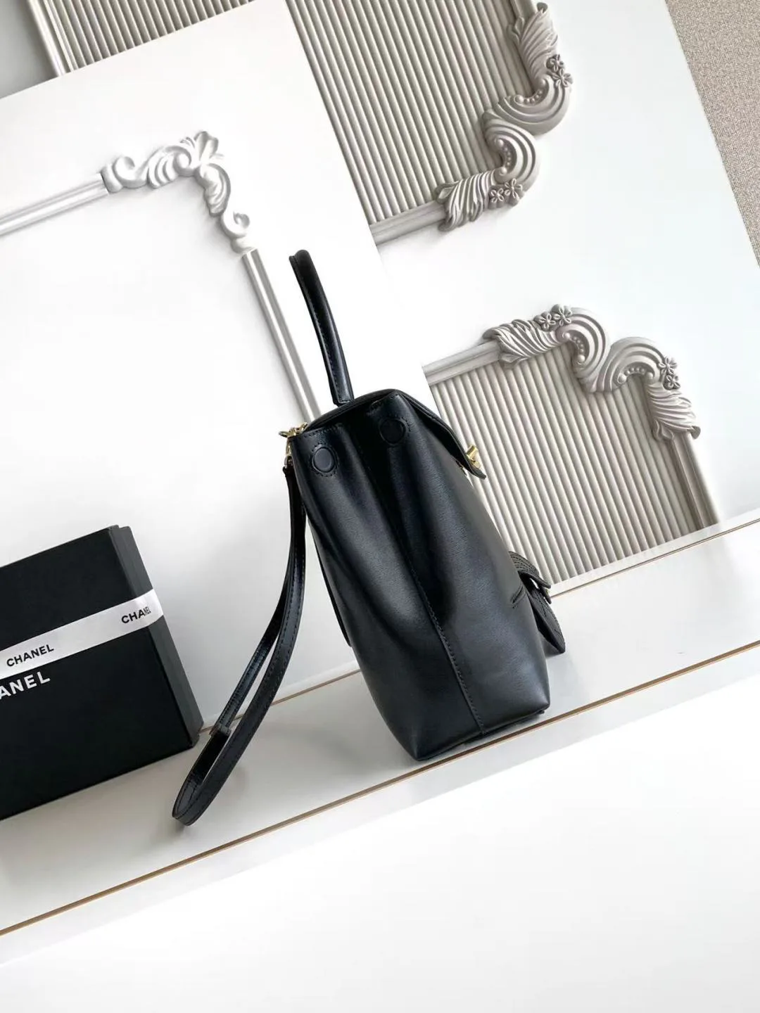 Women's Classic Handbags CHANEL 18057811
