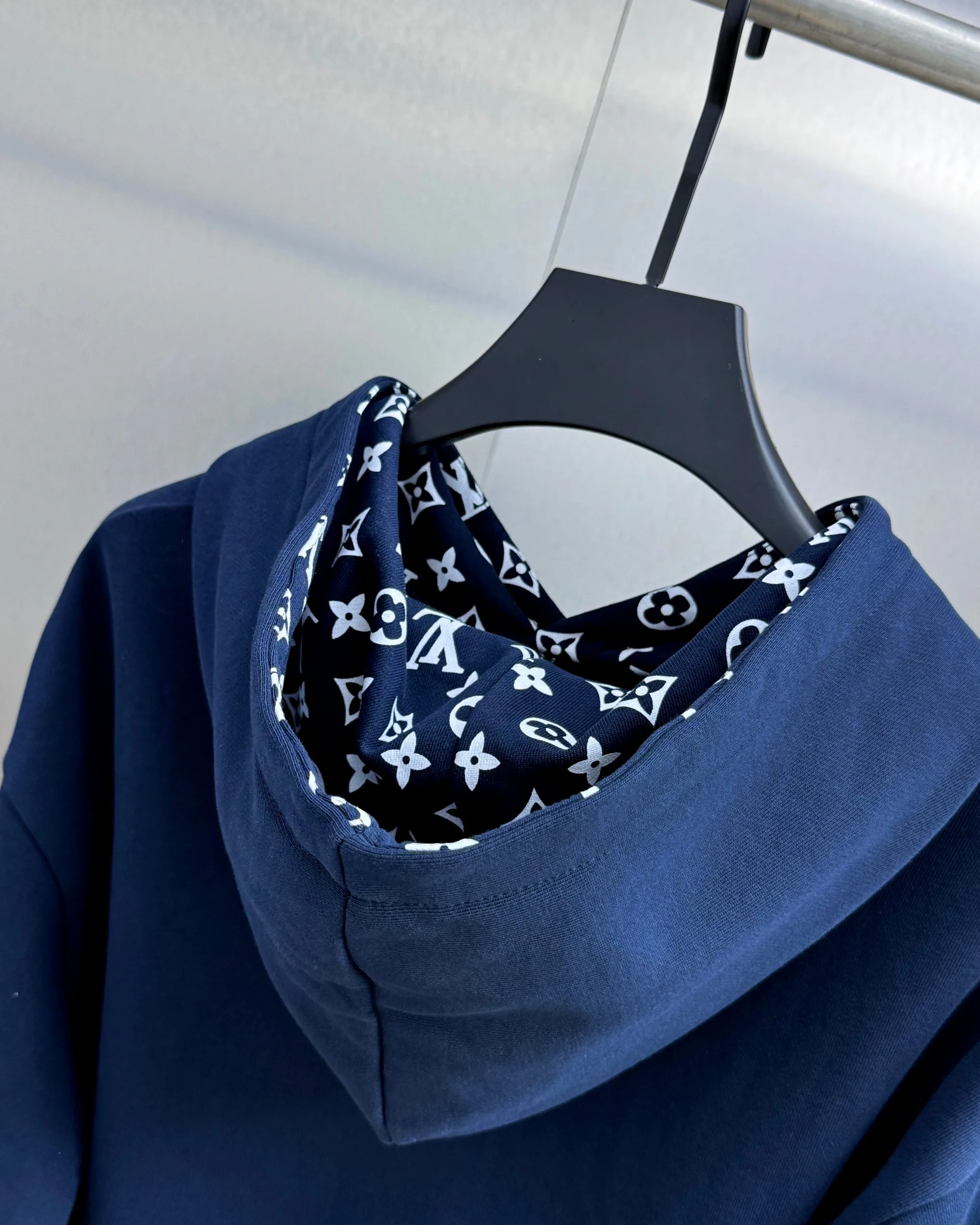 Men's Sweatshirts And Hoodies LOUIS VUITTON 18069025