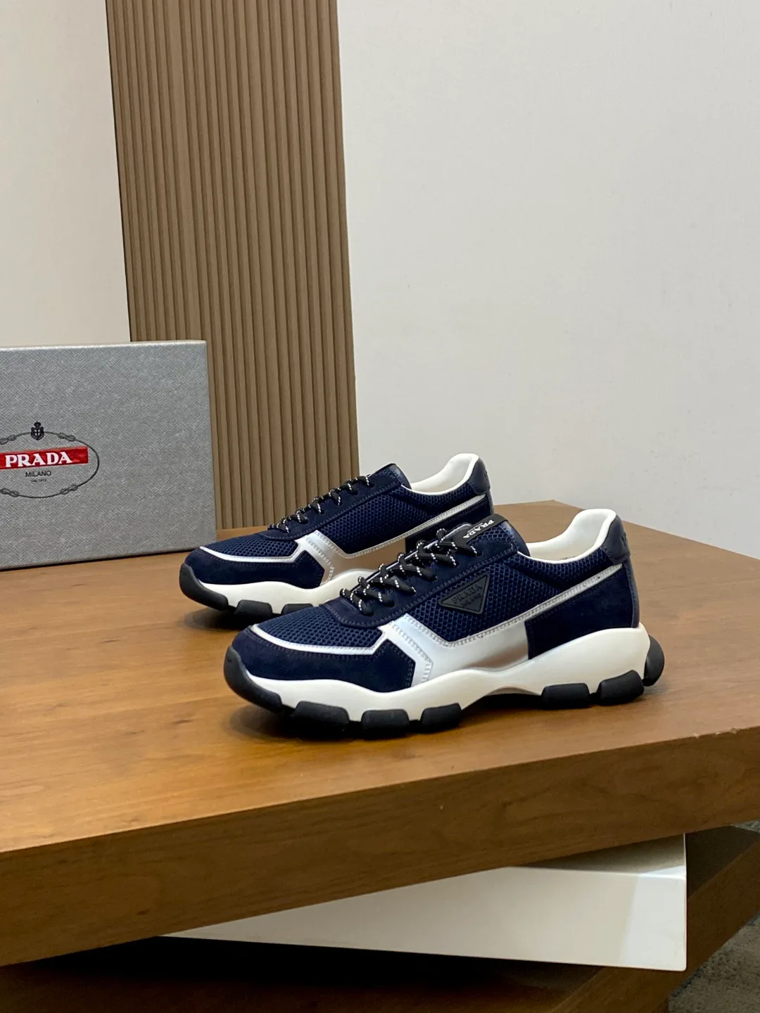 Men's Sneakers PRADA 18055222