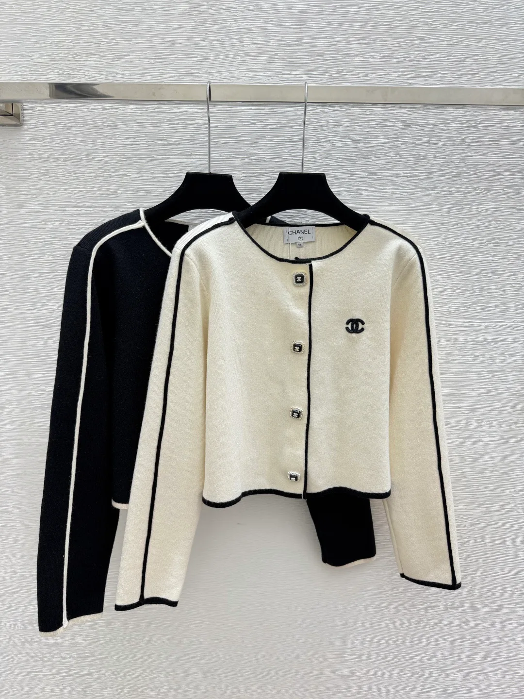 Women's Jumpers And Sweaters CHANEL 18185288