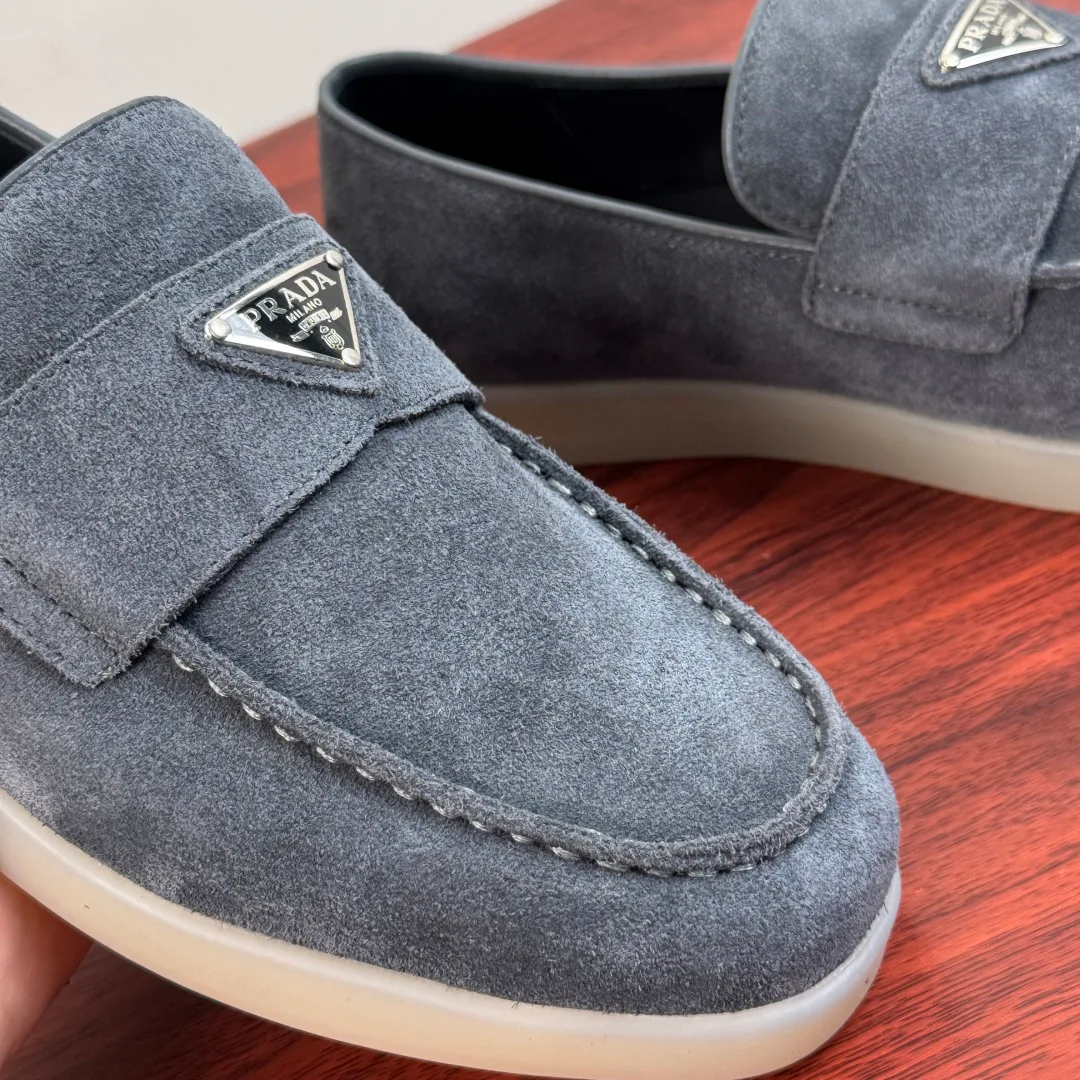 Men's Loafers And Dress Shoes PRADA 18100606