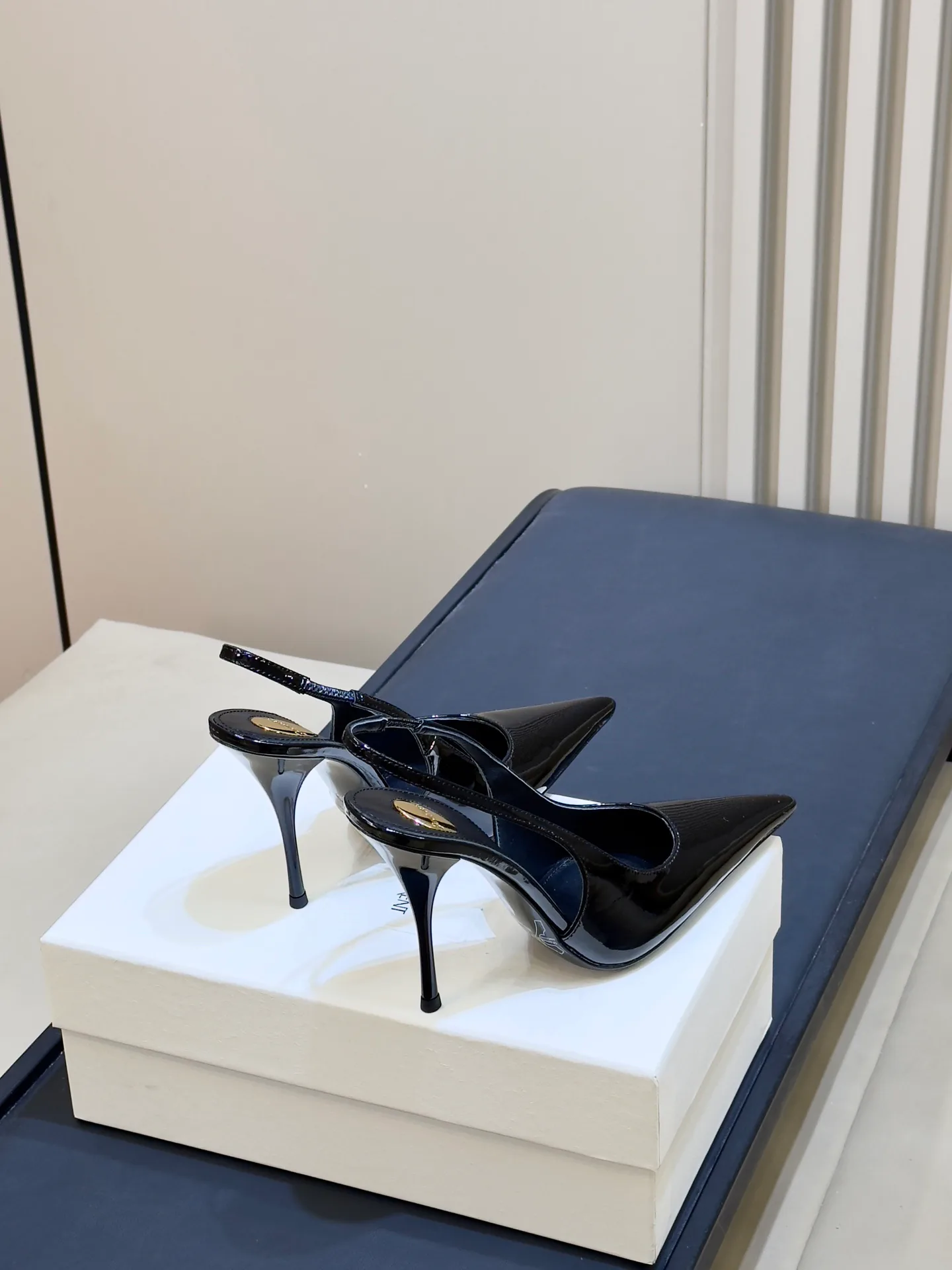 Women's Heels SAINT LAURENT 18073305