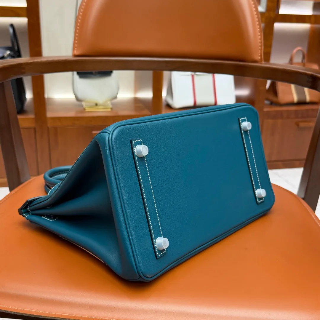 Women's Classic Handbags HERMES 17778482