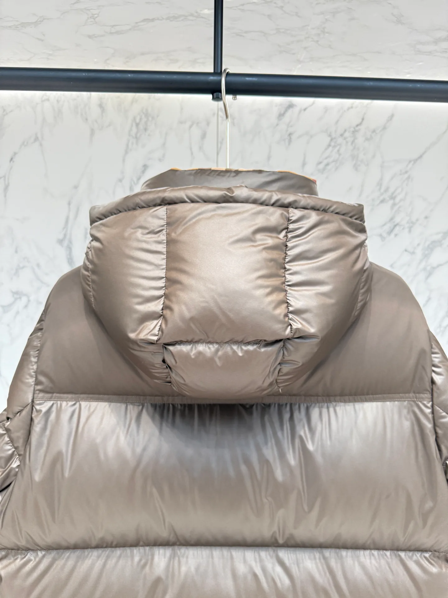 Women's Jackets And Down Jackets BURBERRY 18537394