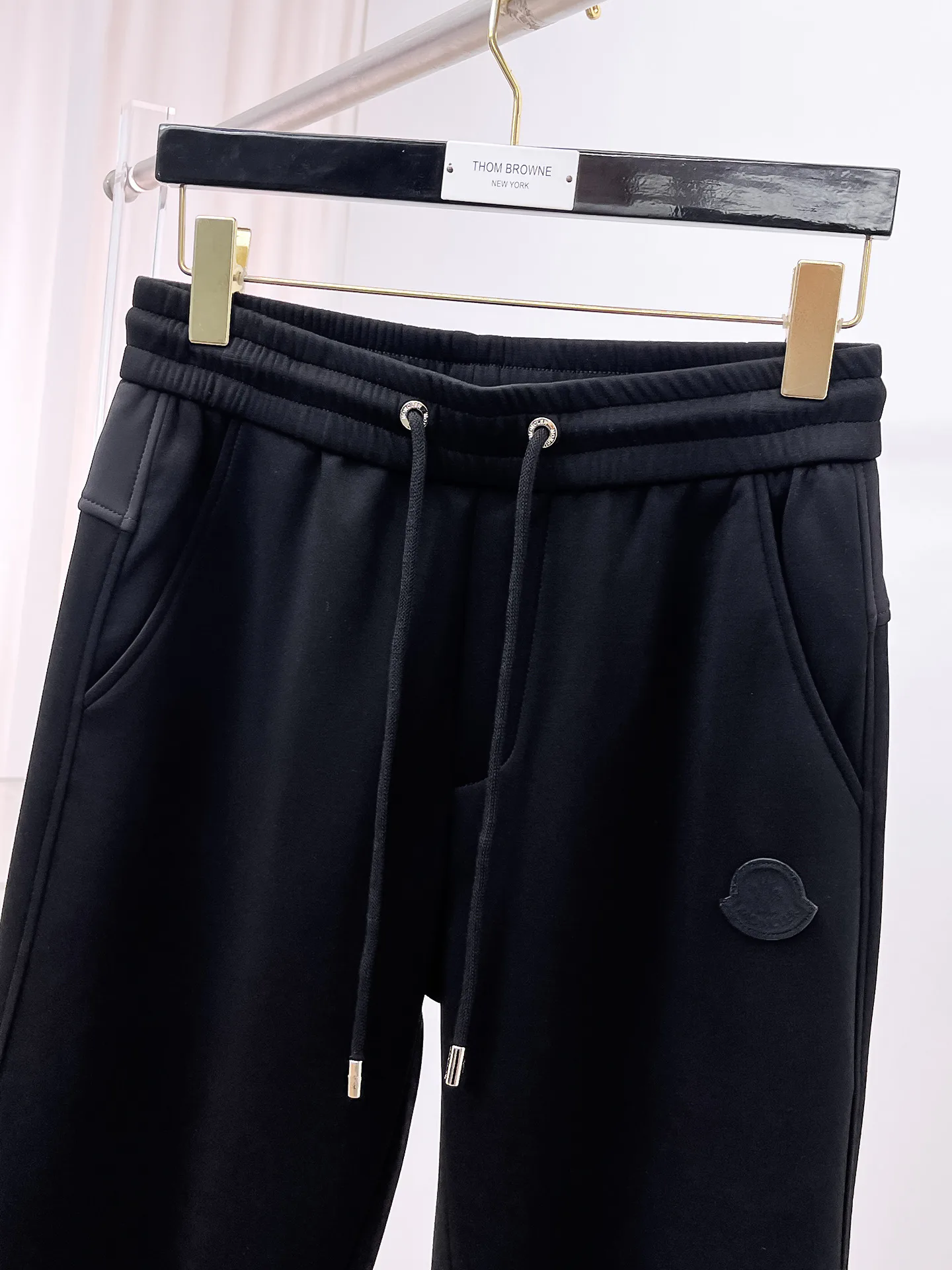 Men's Trousers MONCLER 18197319