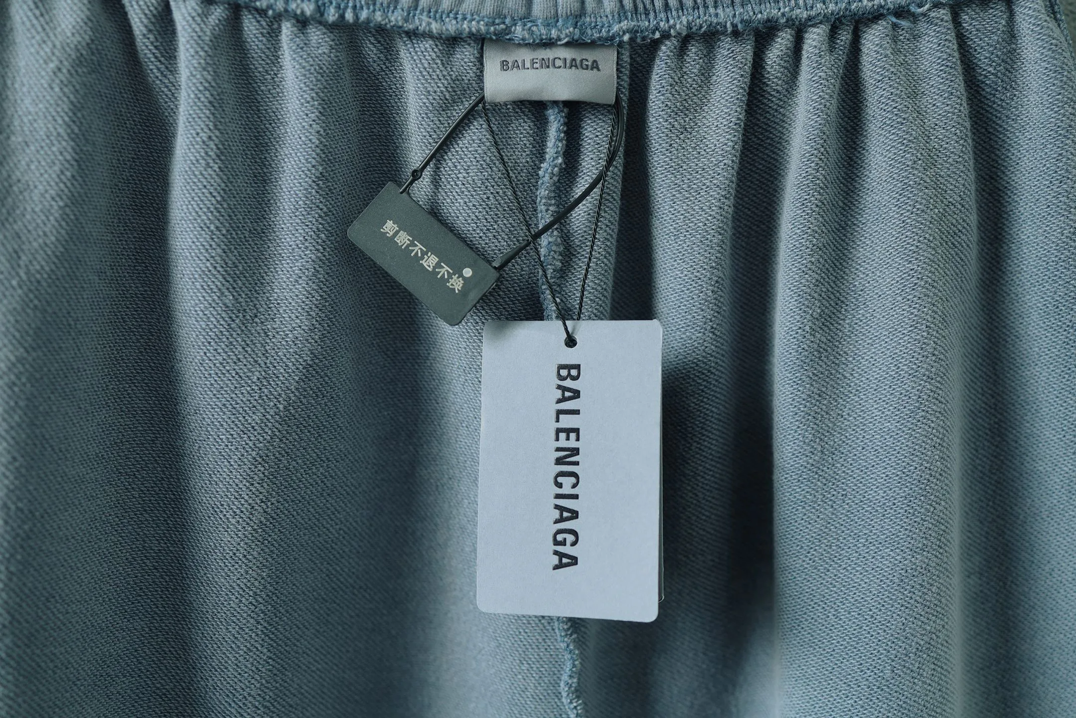 Men's Shorts BALENCIAGA 17811626