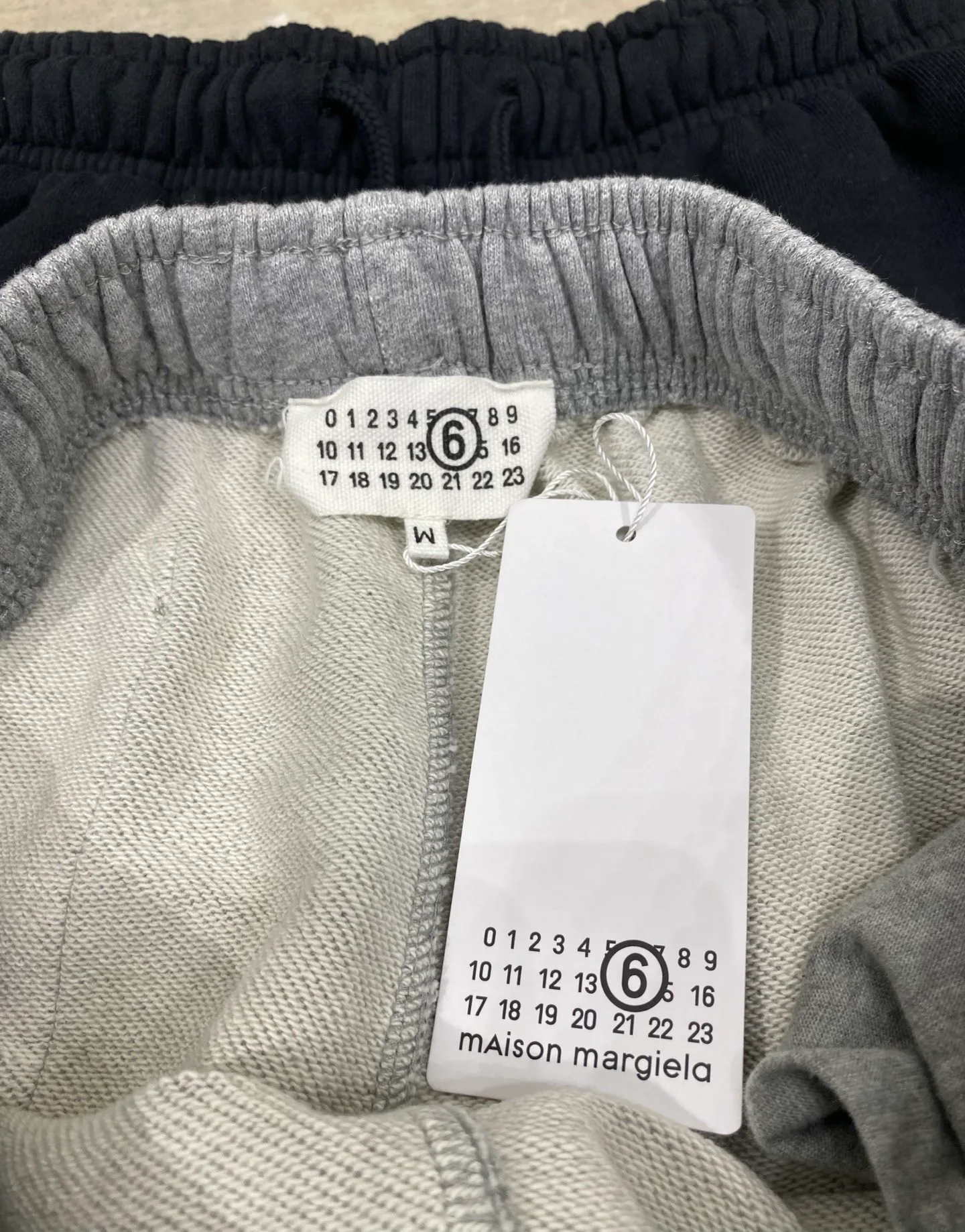 Men's Trousers MAISON MARGIELA 18458478