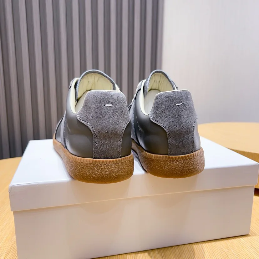 Women's Sneakers MAISON MARGIELA 17286723