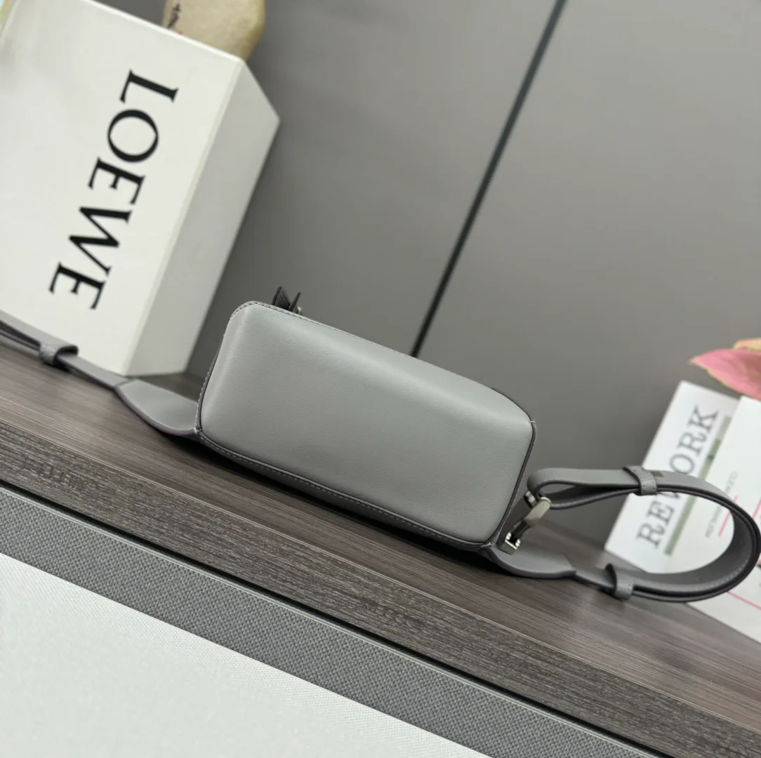 Women's Belt Bags LOEWE 18231891