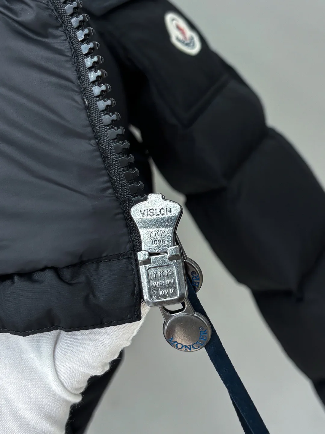 Куртки И Пуховики Мужские Moncler 18596630