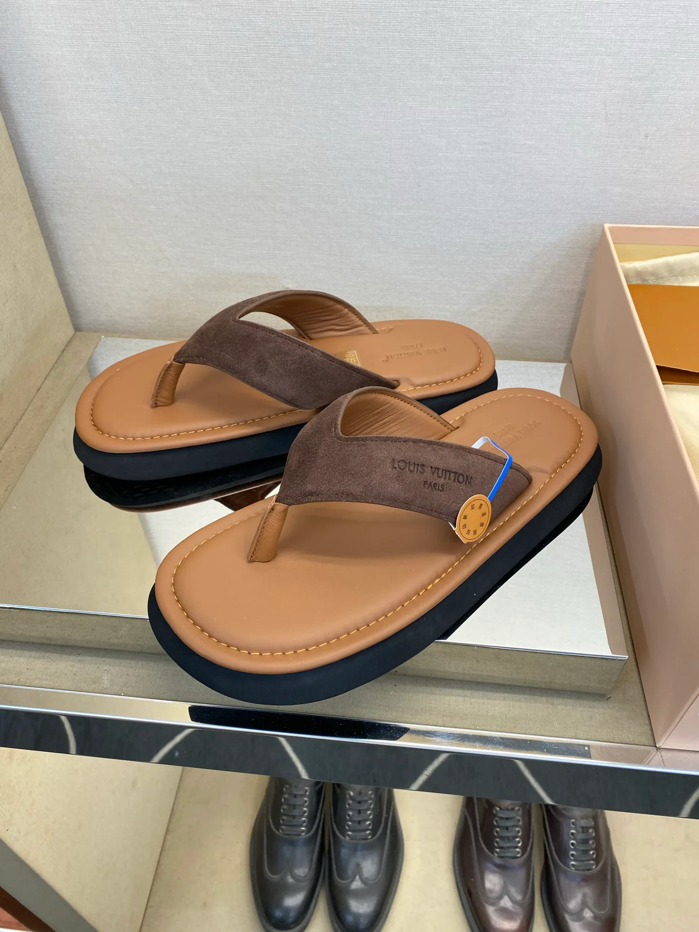 Men's Flip-Flops LOUIS VUITTON 17706367